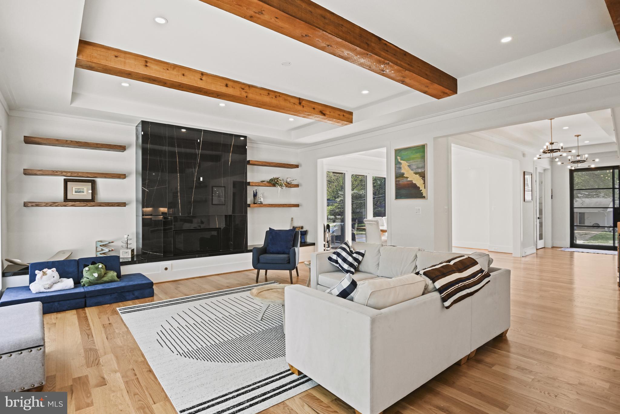 VIENNA WOODS - Residential