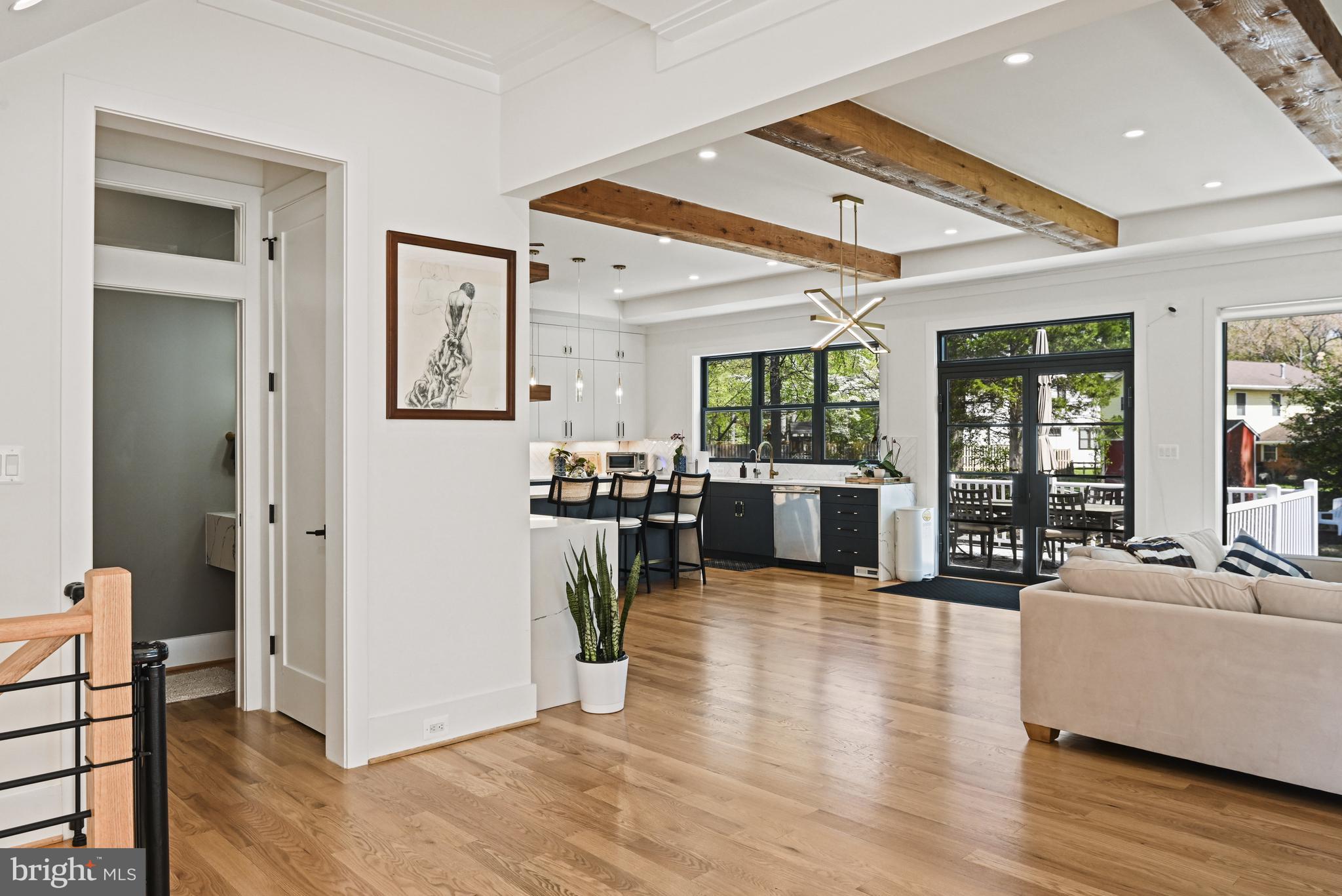 VIENNA WOODS - Residential