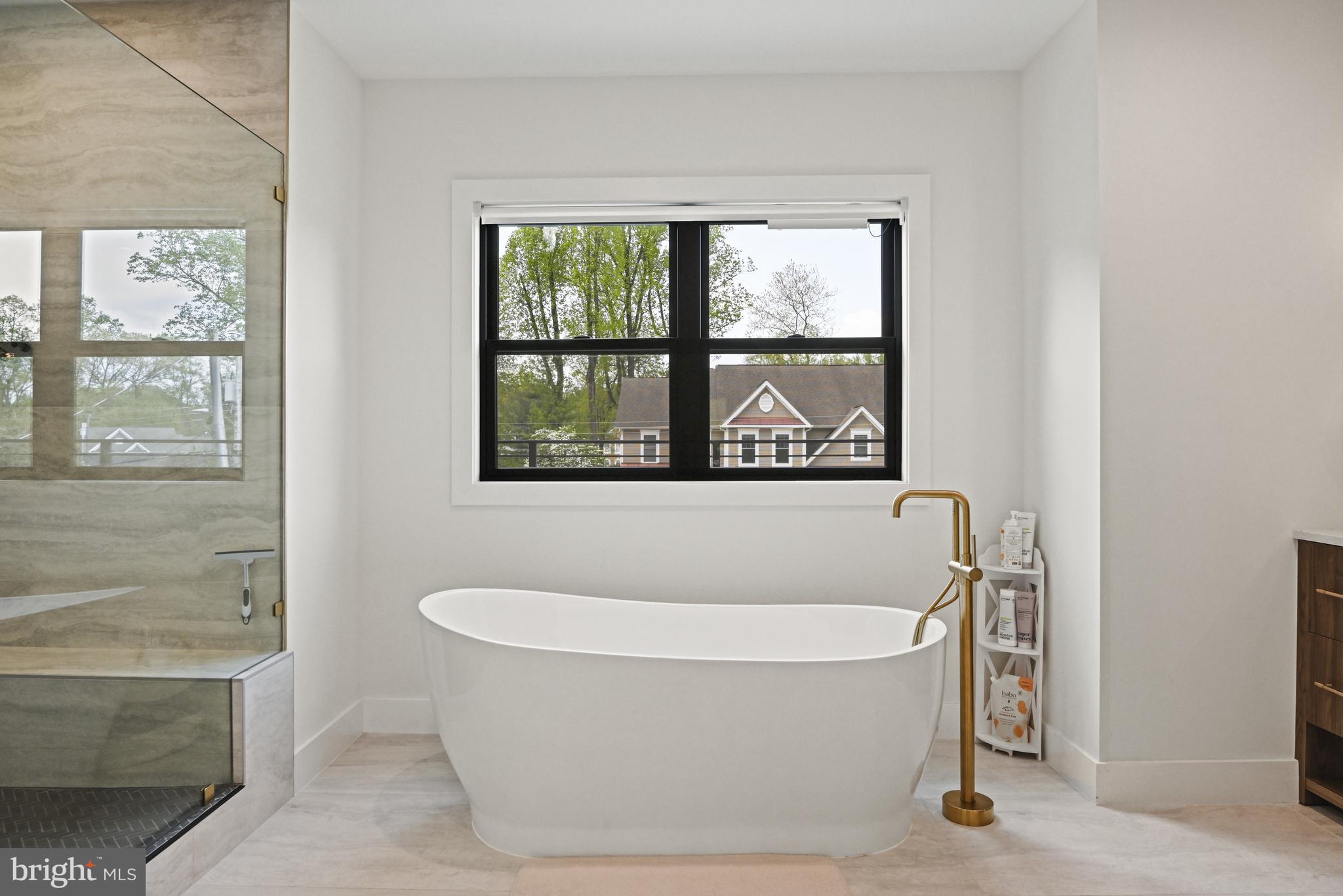 VIENNA WOODS - Residential