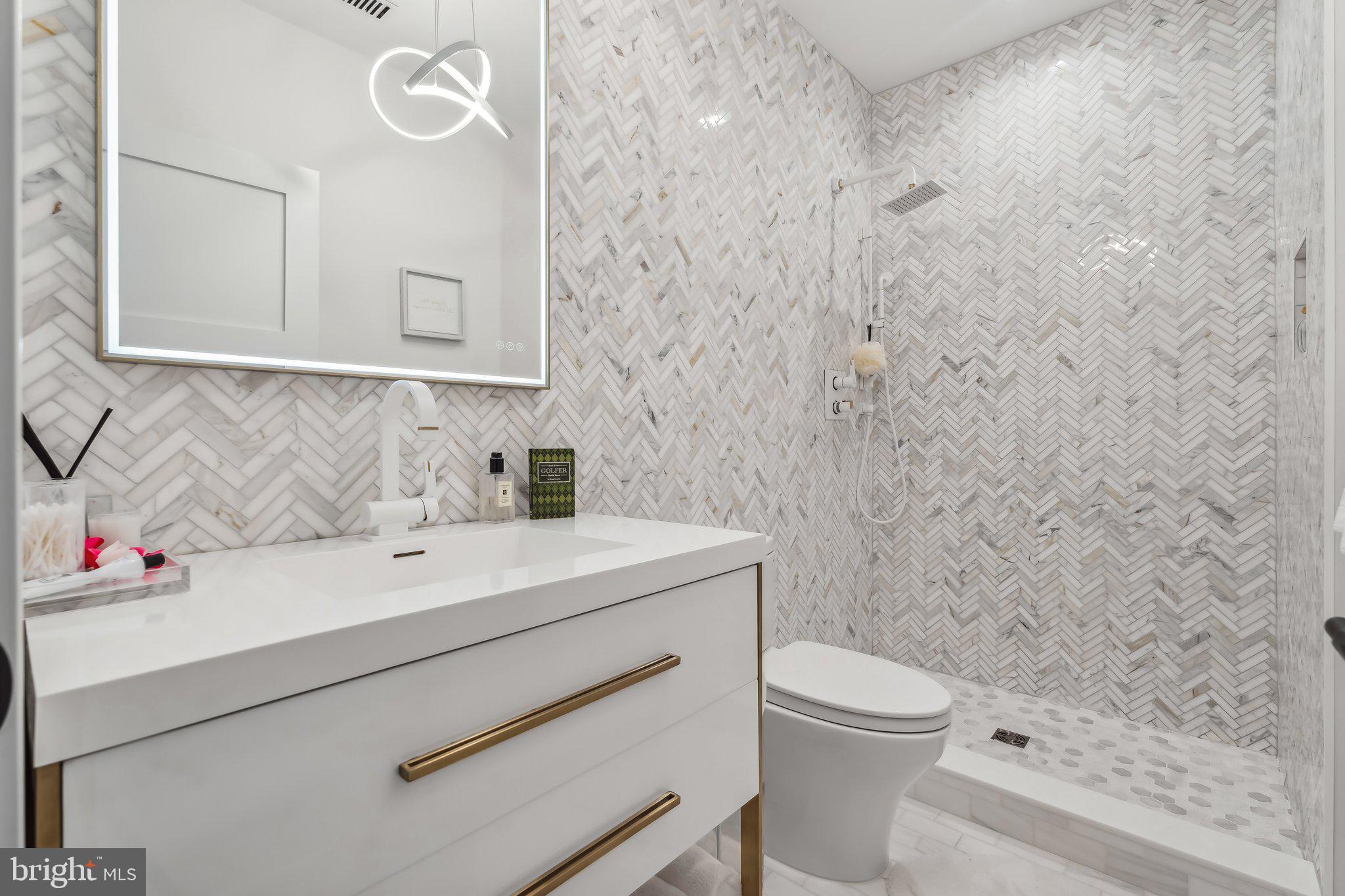 WILDWOOD MANOR - Residential