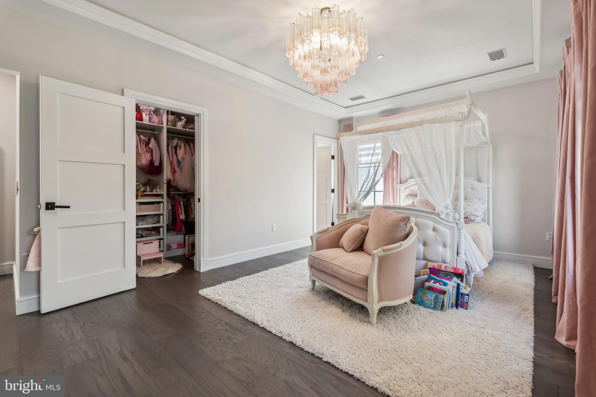 WILDWOOD MANOR - Residential