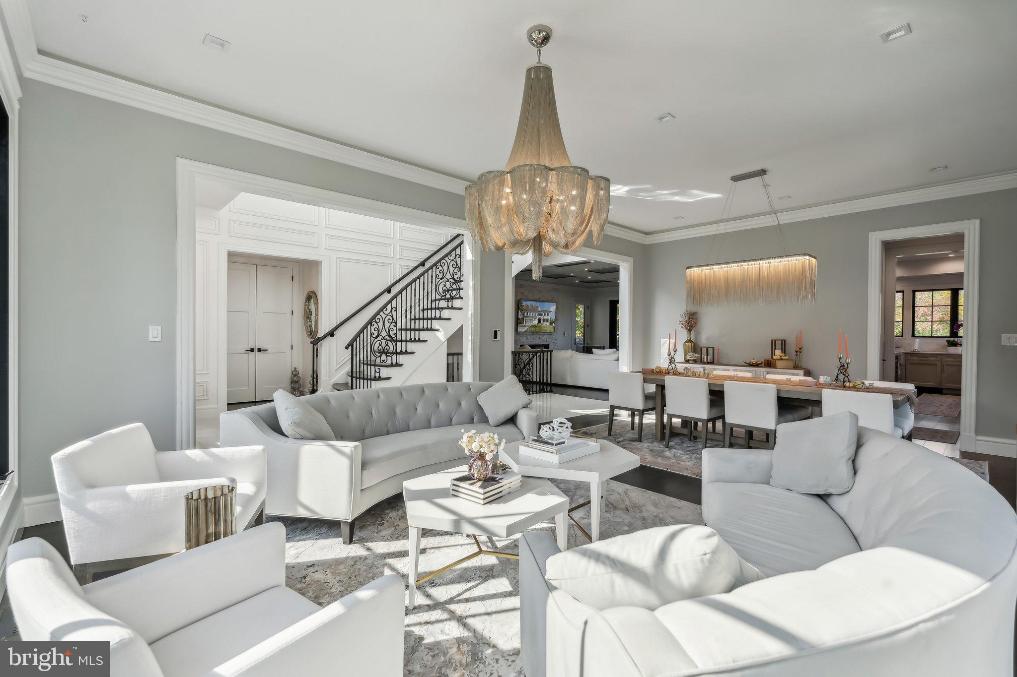 WILDWOOD MANOR - Residential