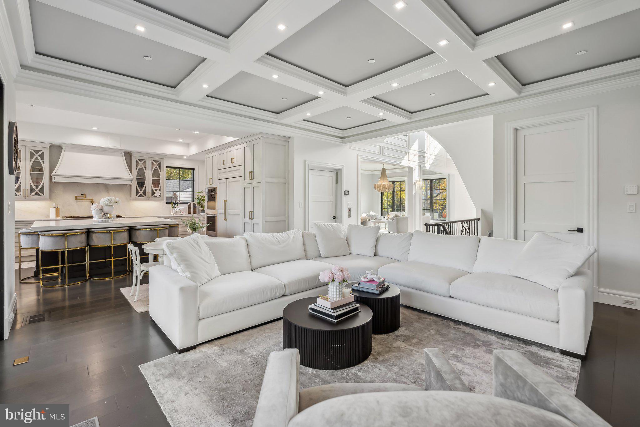 WILDWOOD MANOR - Residential