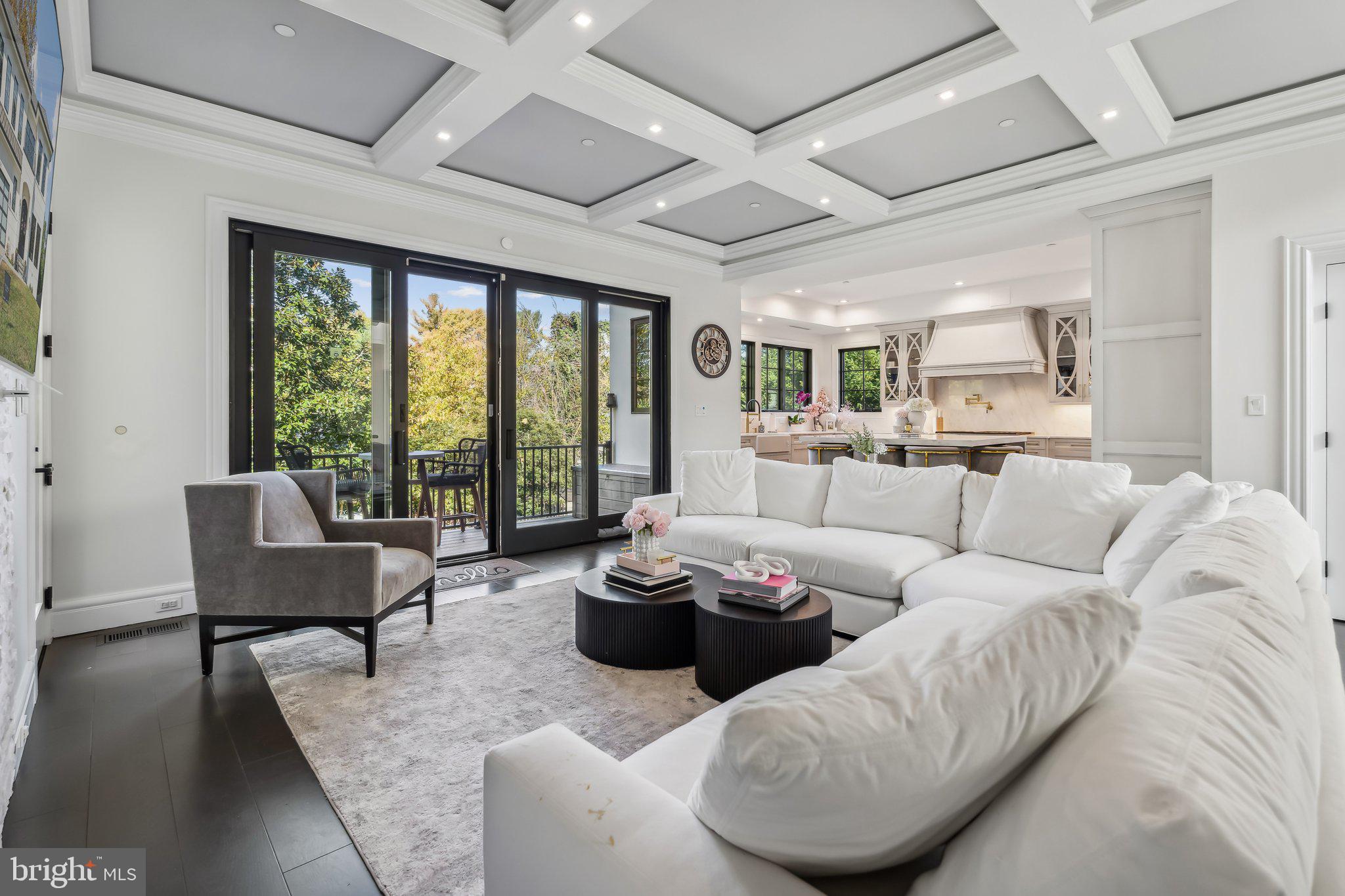 WILDWOOD MANOR - Residential