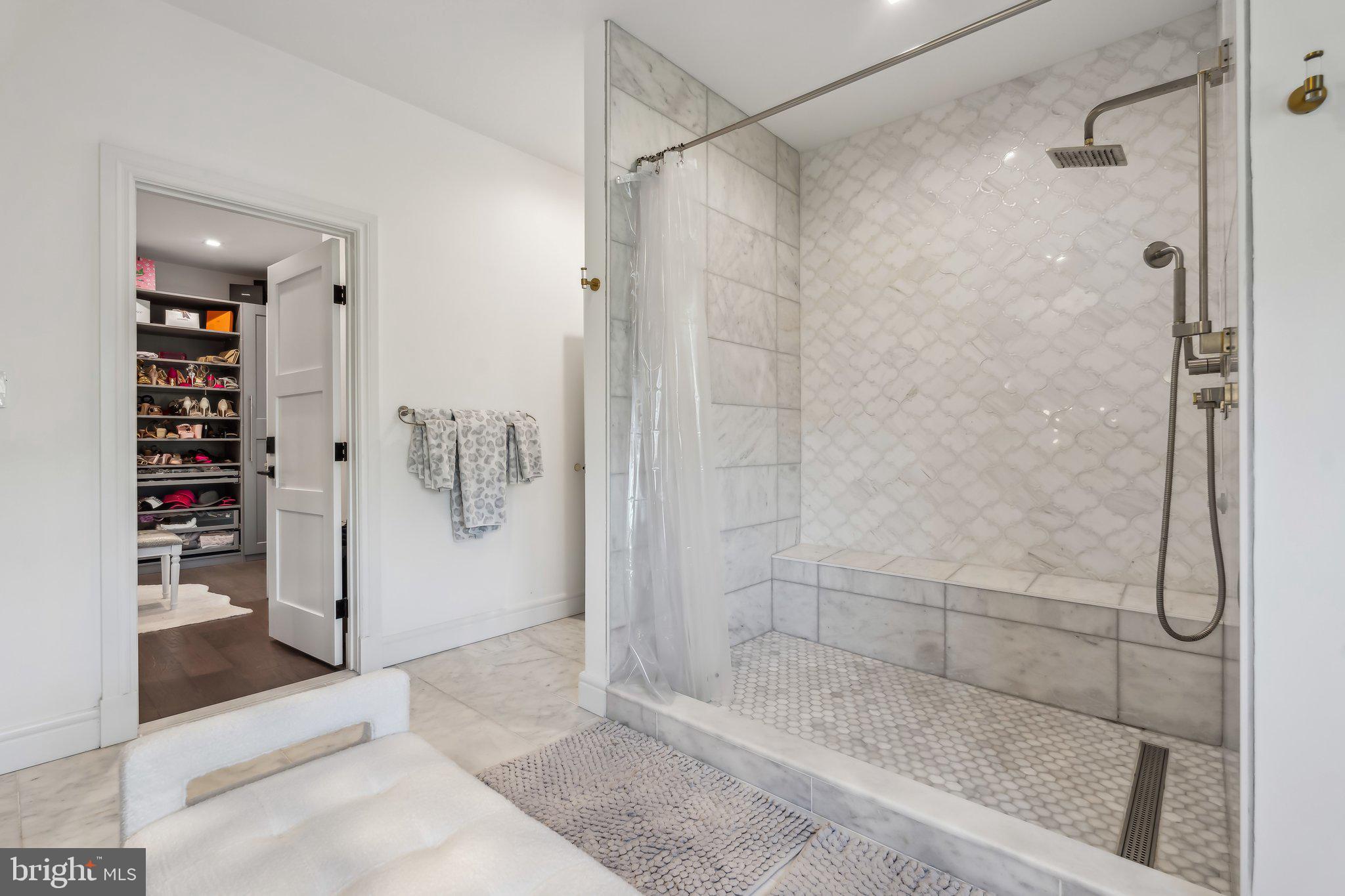 WILDWOOD MANOR - Residential