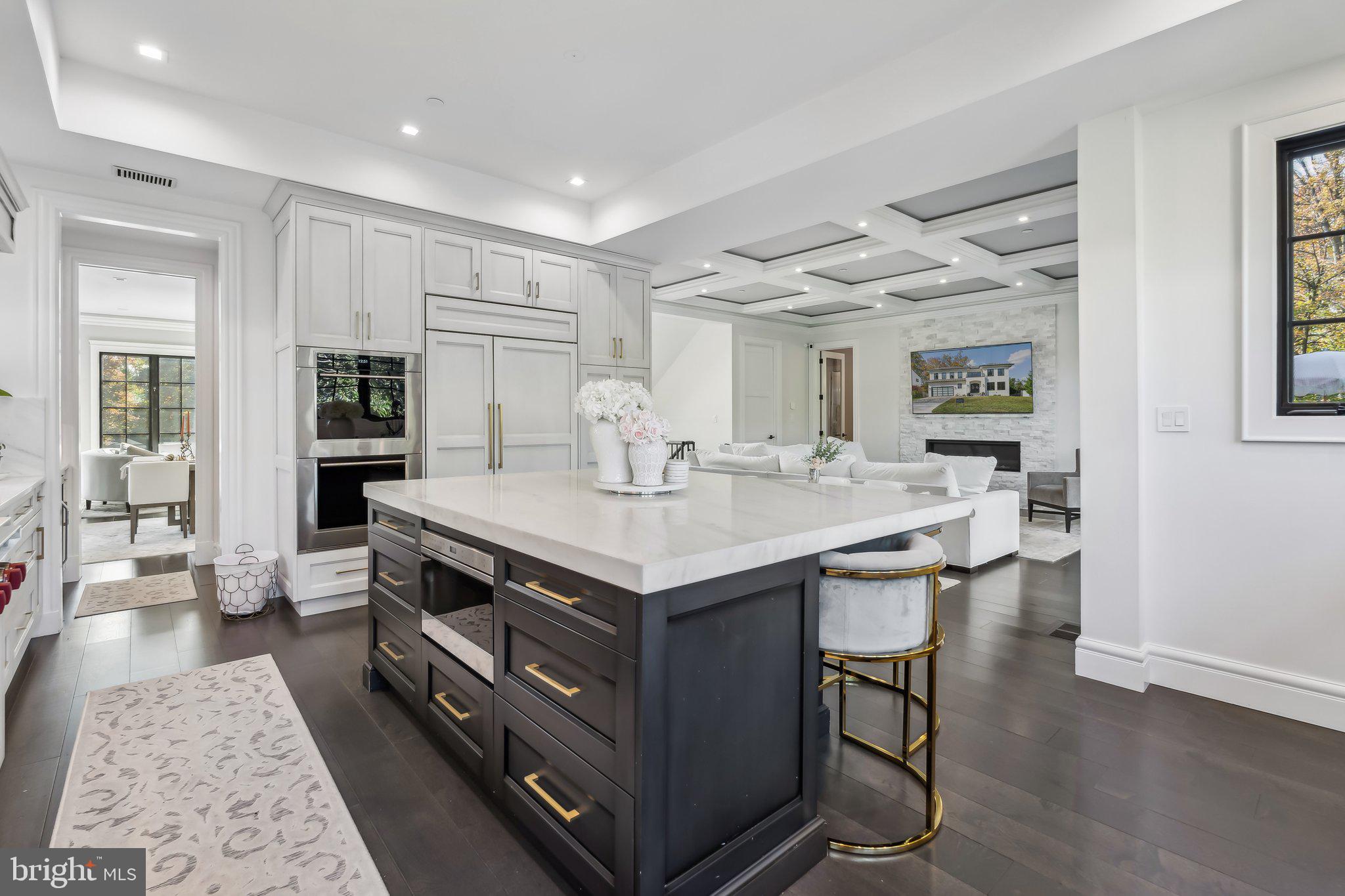 WILDWOOD MANOR - Residential