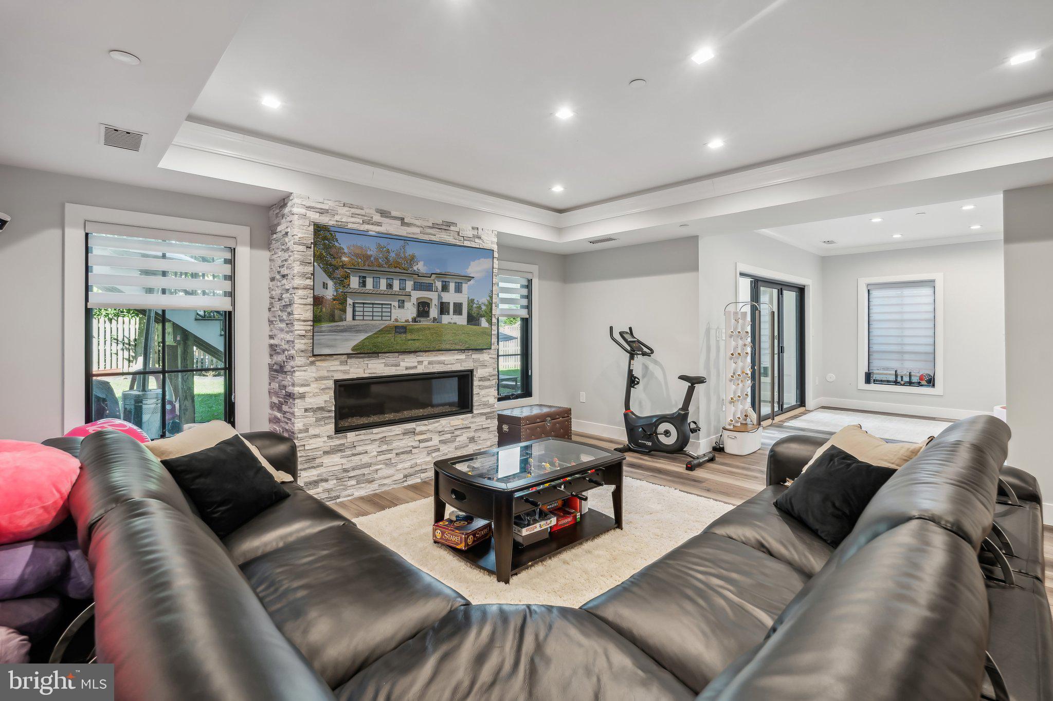 WILDWOOD MANOR - Residential