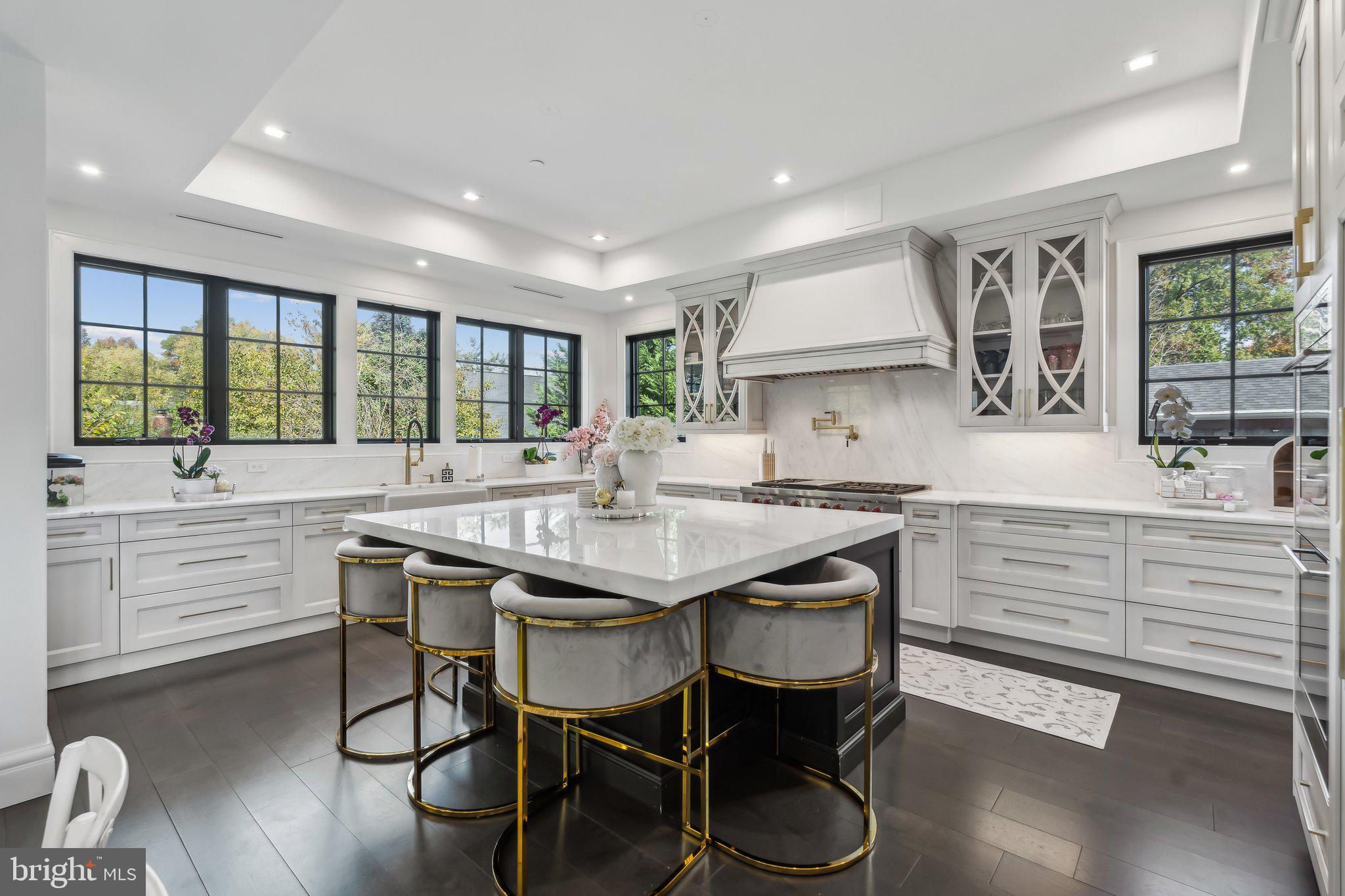 WILDWOOD MANOR - Residential