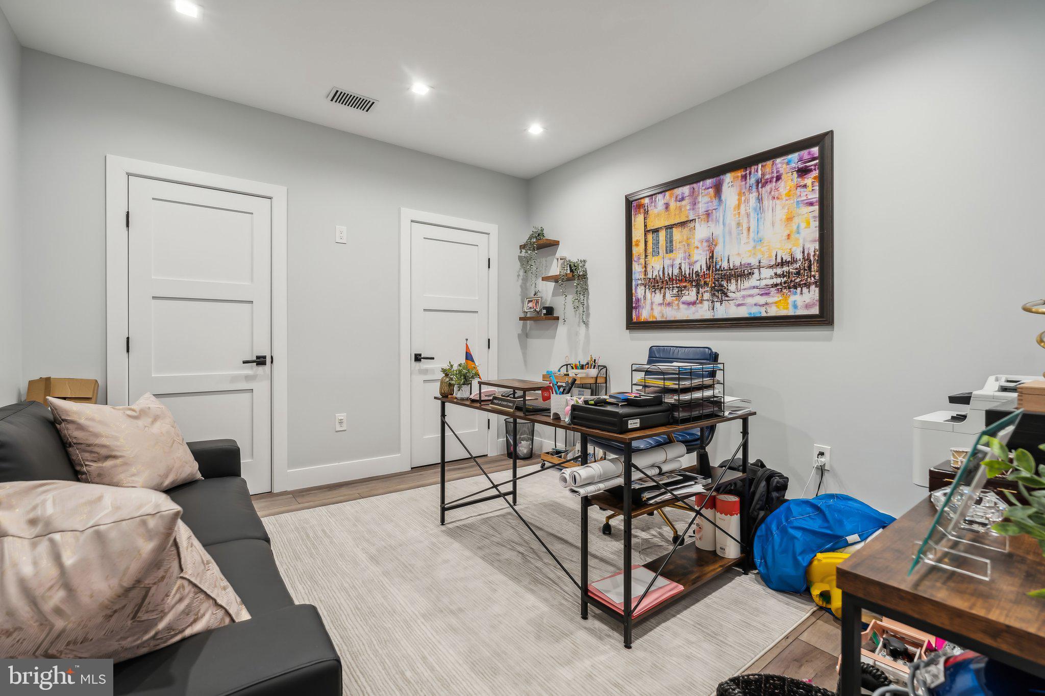 WILDWOOD MANOR - Residential