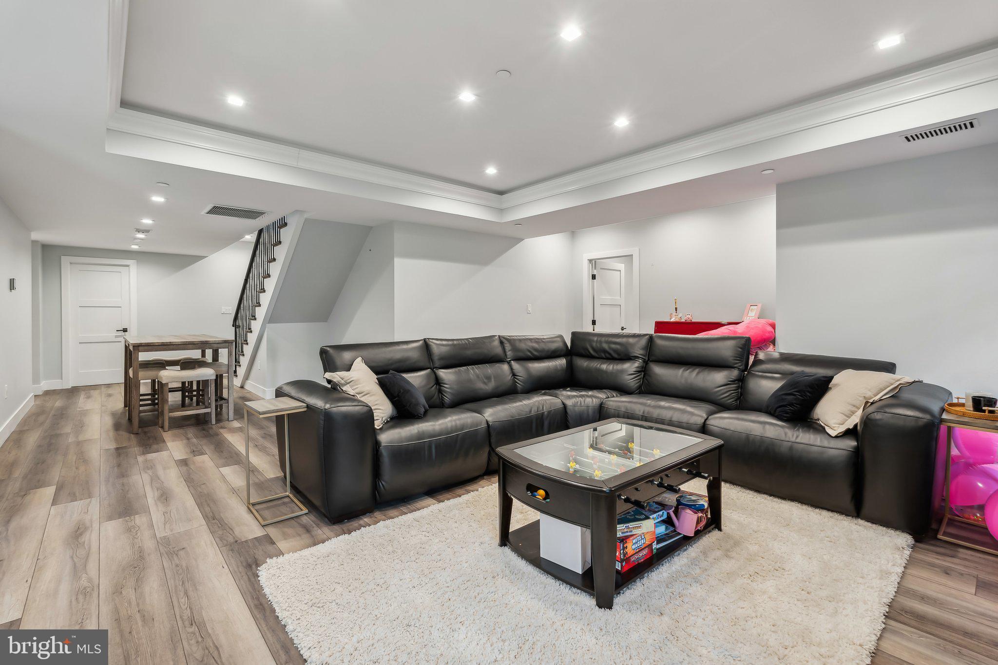 WILDWOOD MANOR - Residential