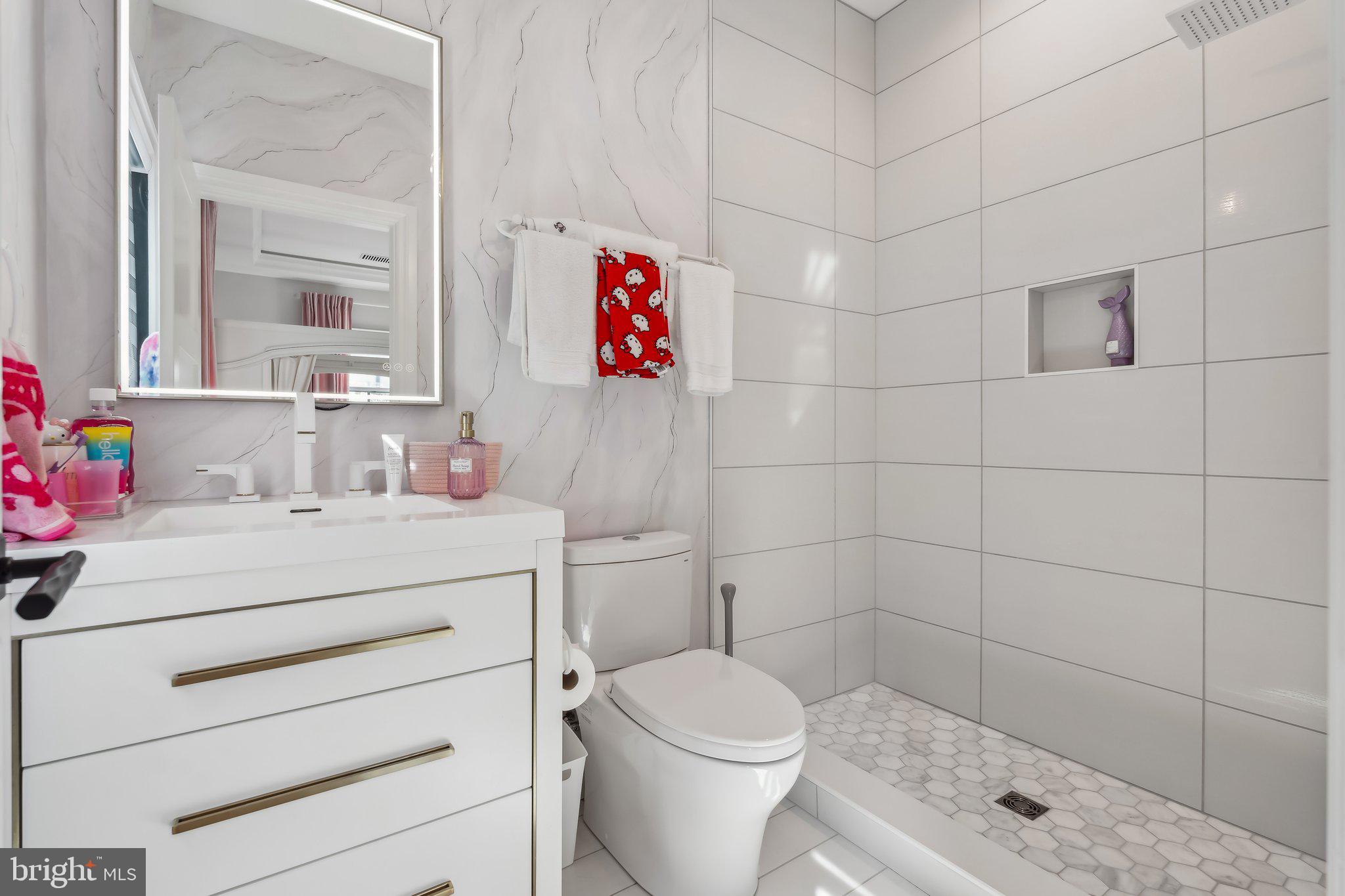 WILDWOOD MANOR - Residential