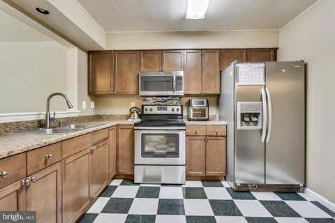 Townhouse For Rent - 19084 Highstream Drive #767<br/> GERMANTOWN, MD 20874