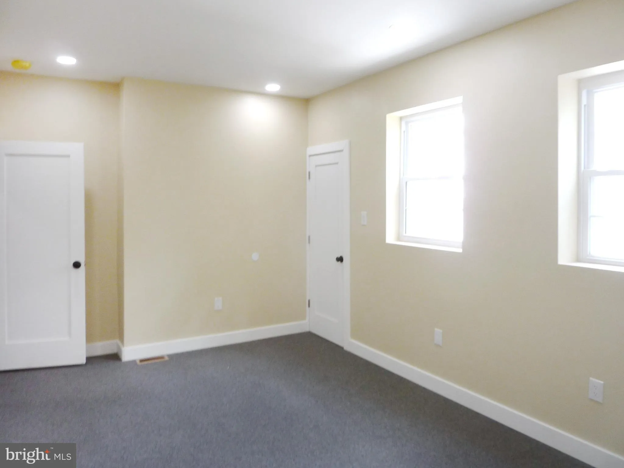 Philadelphia, Pennsylvania 19142, United States, 4 Bedrooms Bedrooms, ,Residential,Contingent,134625