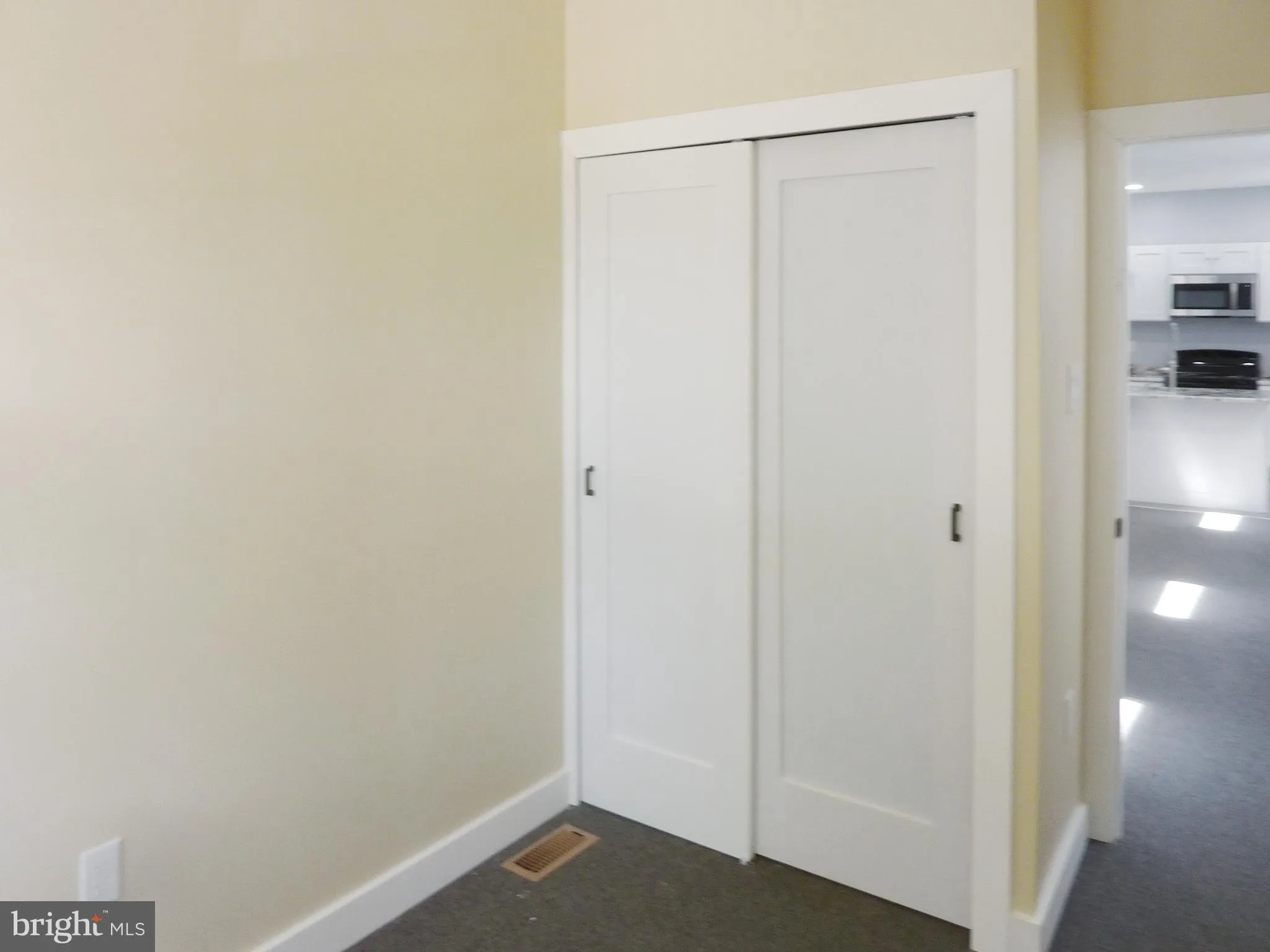 Philadelphia, Pennsylvania 19142, United States, 4 Bedrooms Bedrooms, ,Residential,Contingent,134625