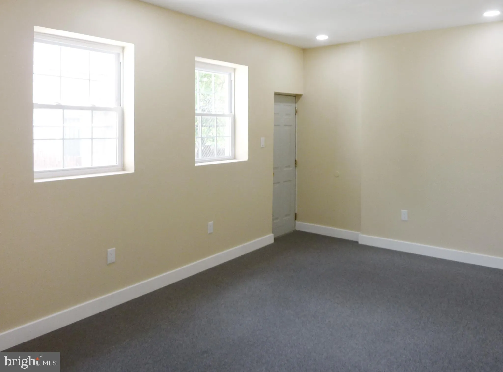 Philadelphia, Pennsylvania 19142, United States, 4 Bedrooms Bedrooms, ,Residential,Contingent,134625