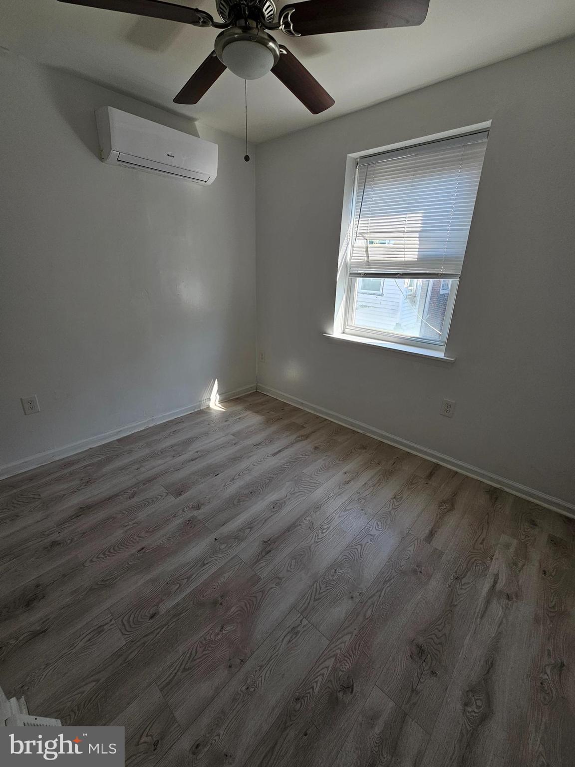 STRAWBERRY MANSION - Residential