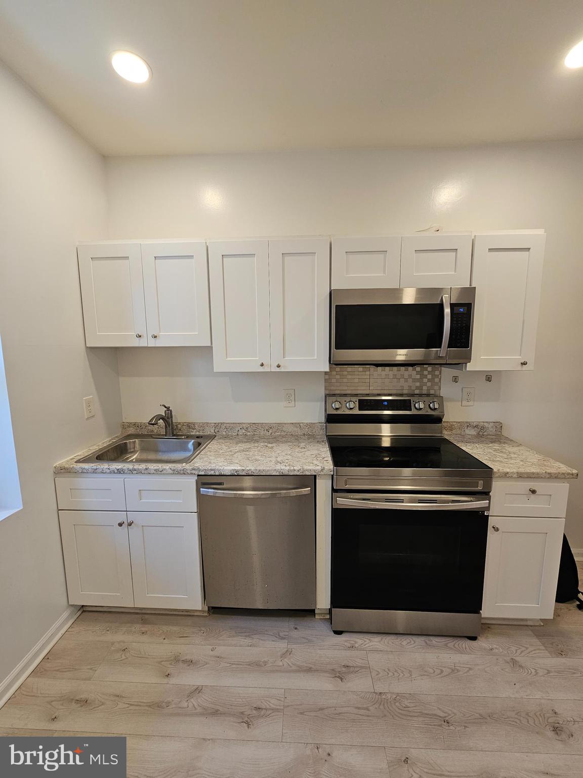 STRAWBERRY MANSION - Residential