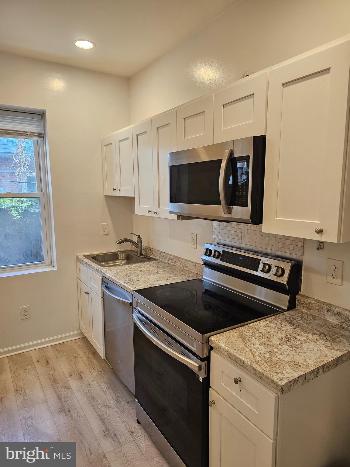 STRAWBERRY MANSION - Residential