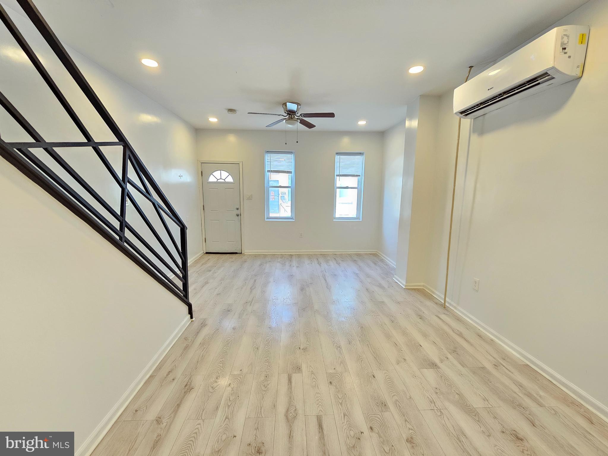 STRAWBERRY MANSION - Residential