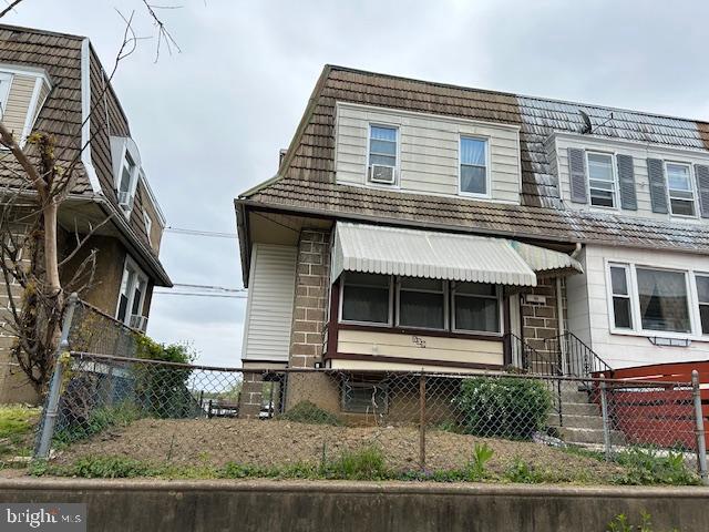 Investor Alert! Rental listing with long term renter. Two Story townhome in good condition. First floor: Living room, Dining room and Kitchen. Second Floor: Three bedrooms and one bath. Lower Level: Partial basement and Garage.