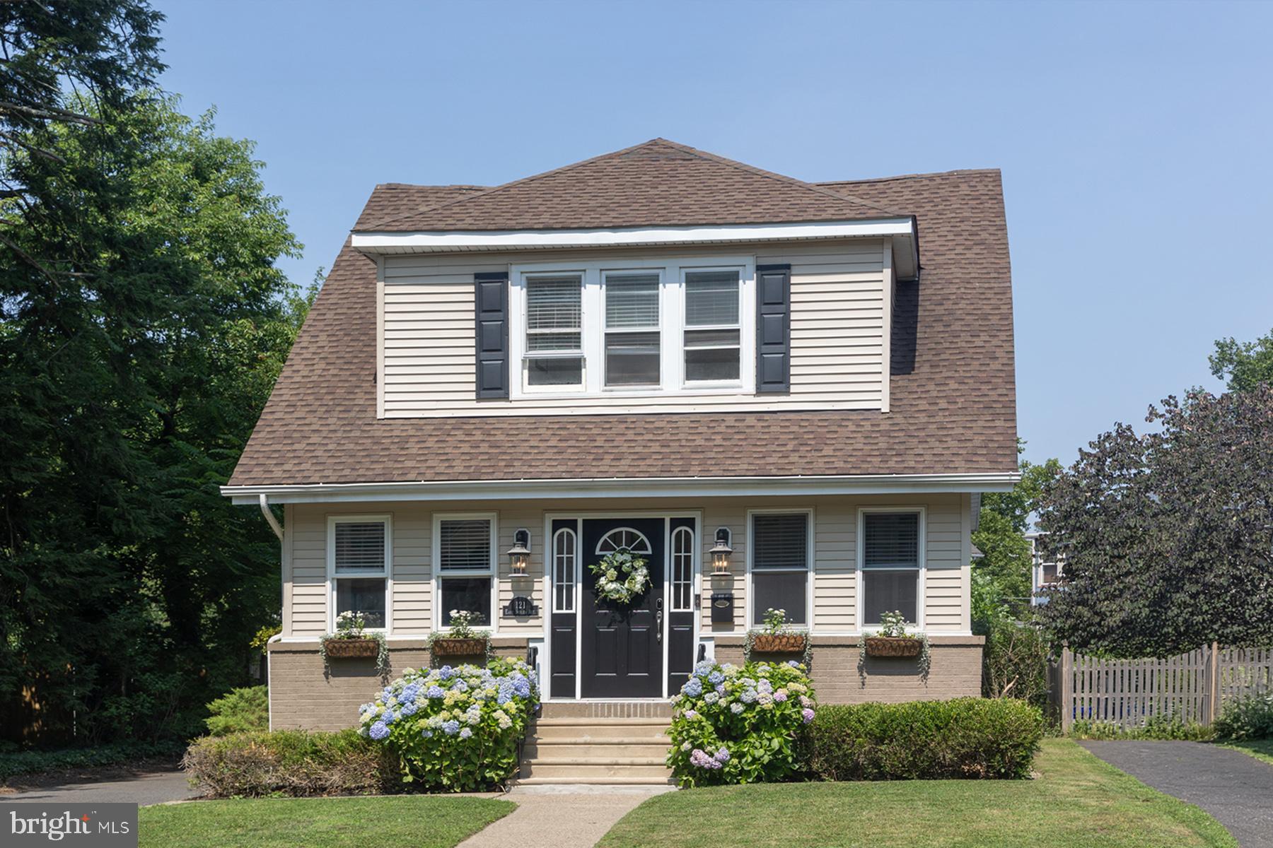 121 E STILES AVENUE