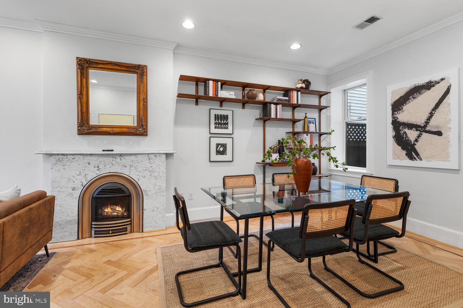 2214 BRANDYWINE STREET