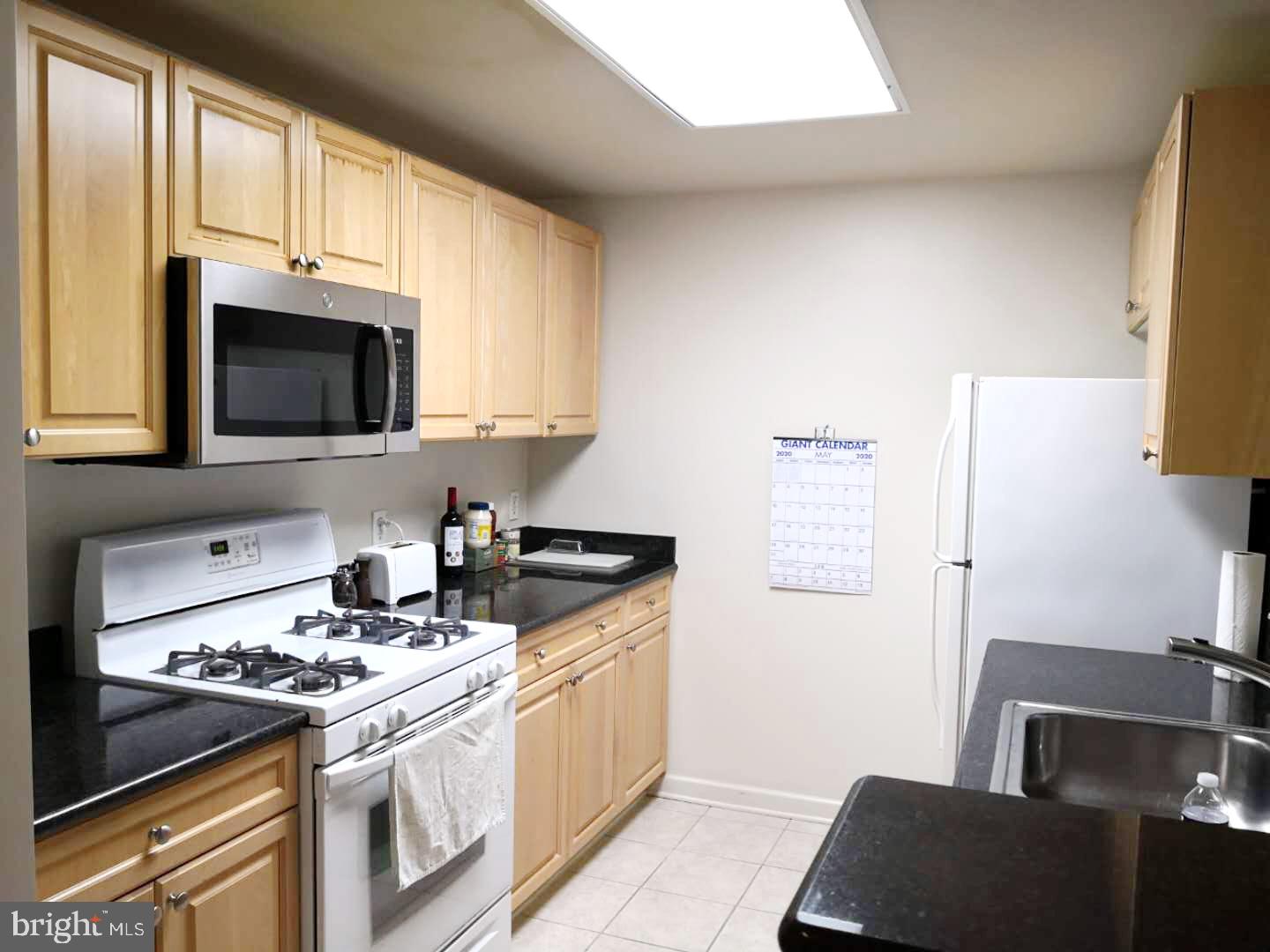 WILTON HOUSE - Residential Lease