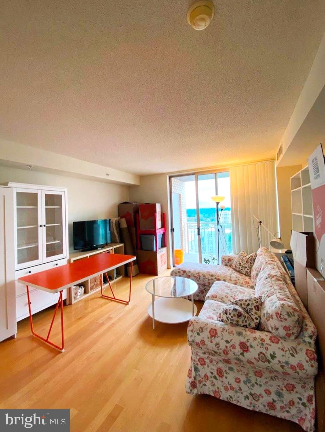 WILTON HOUSE - Residential Lease