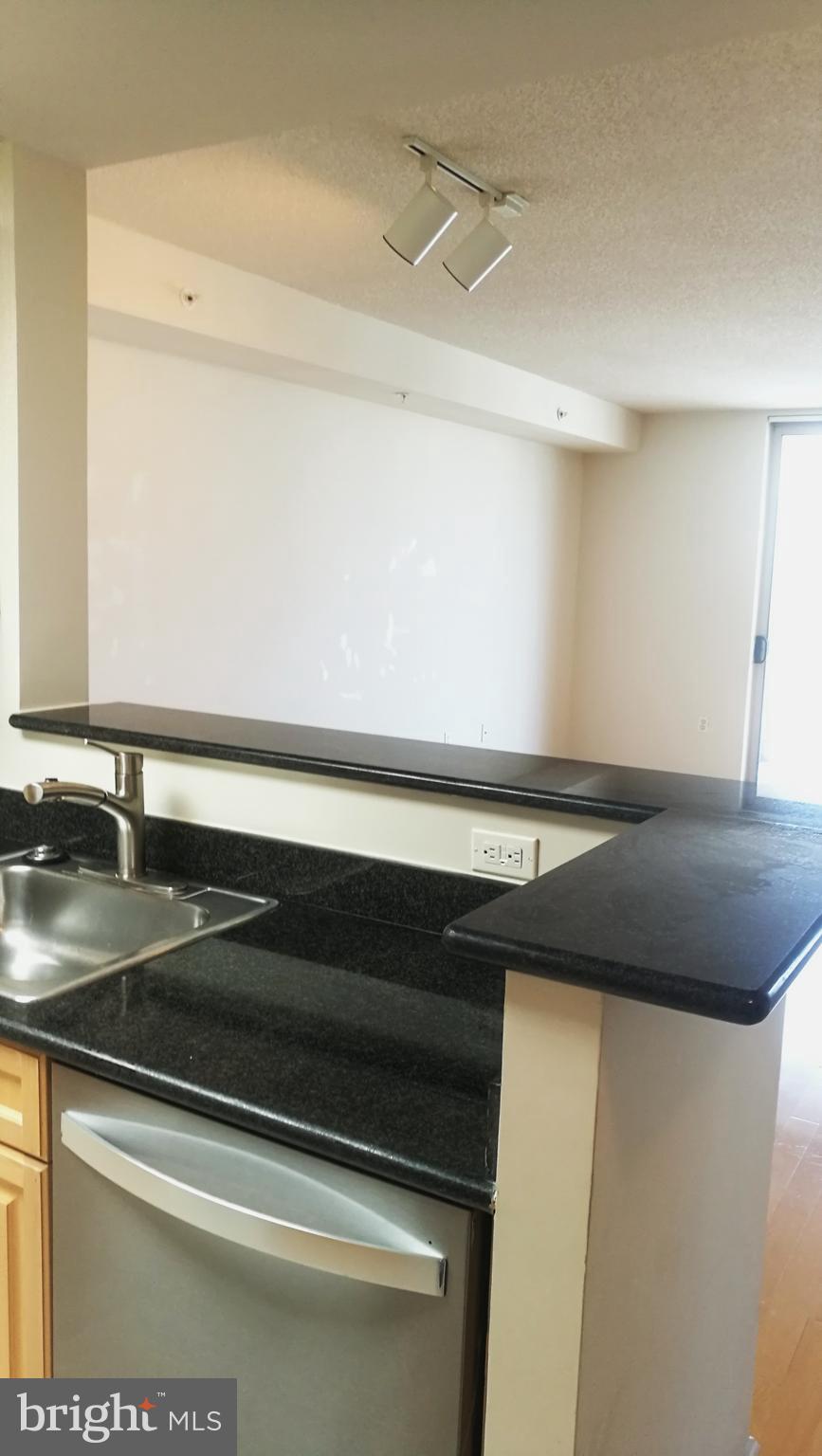 WILTON HOUSE - Residential Lease