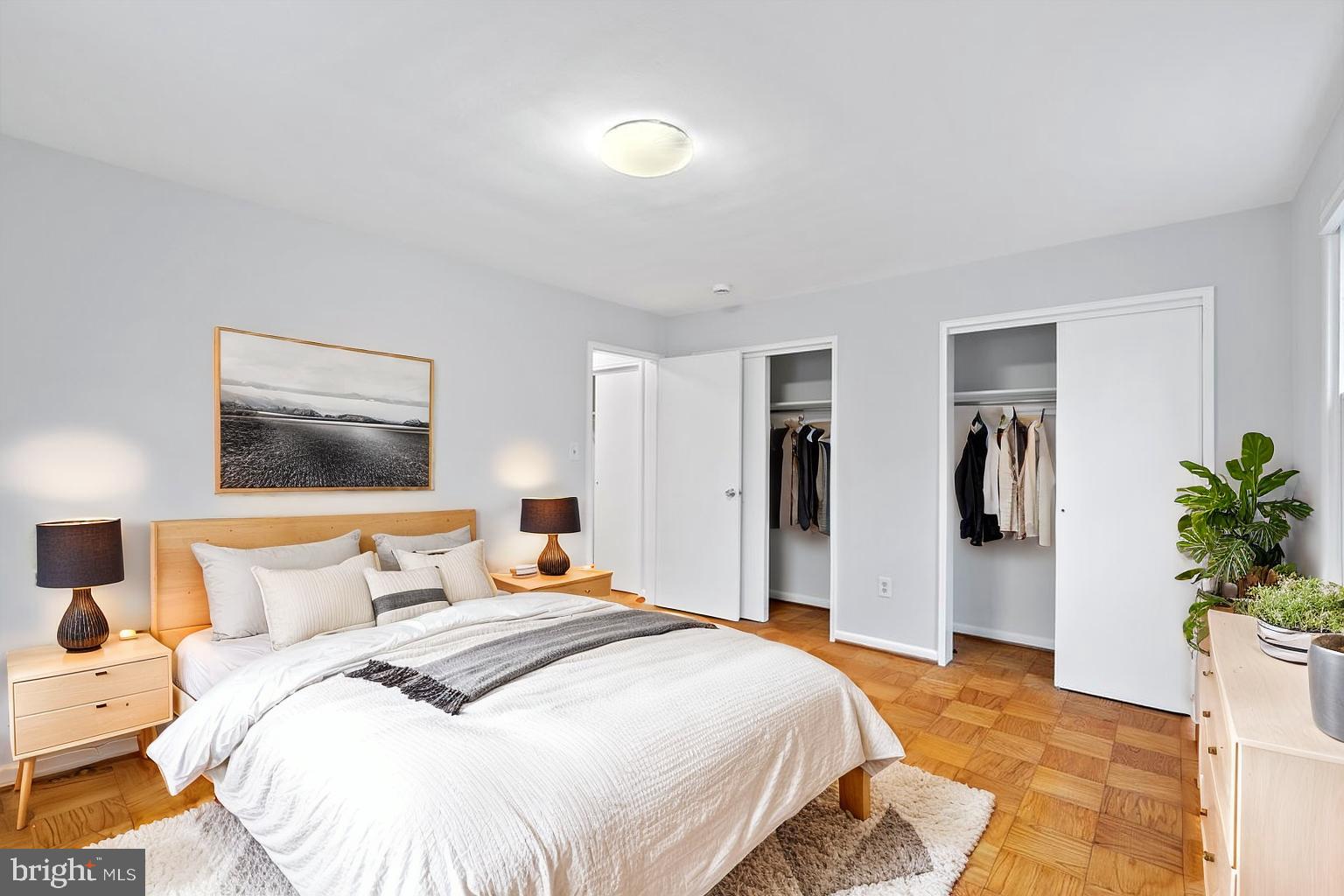 945 N BARTON STREET N 204