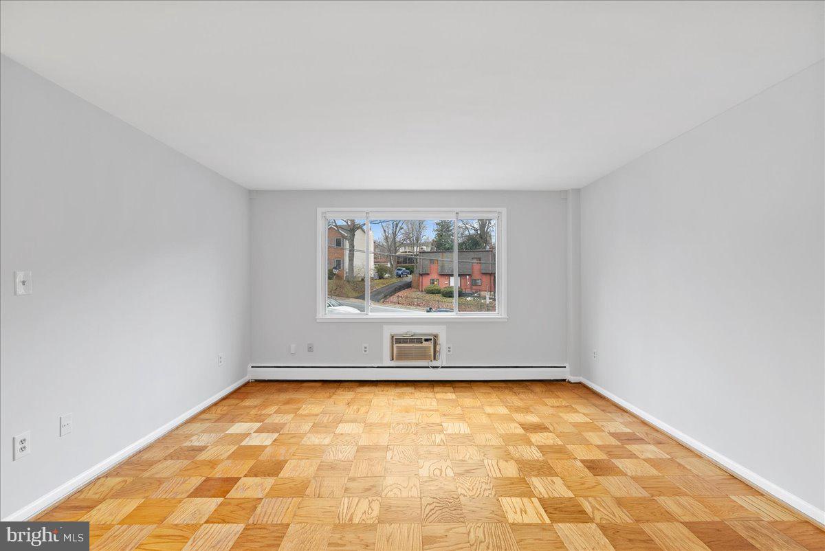 945 N BARTON STREET N 204