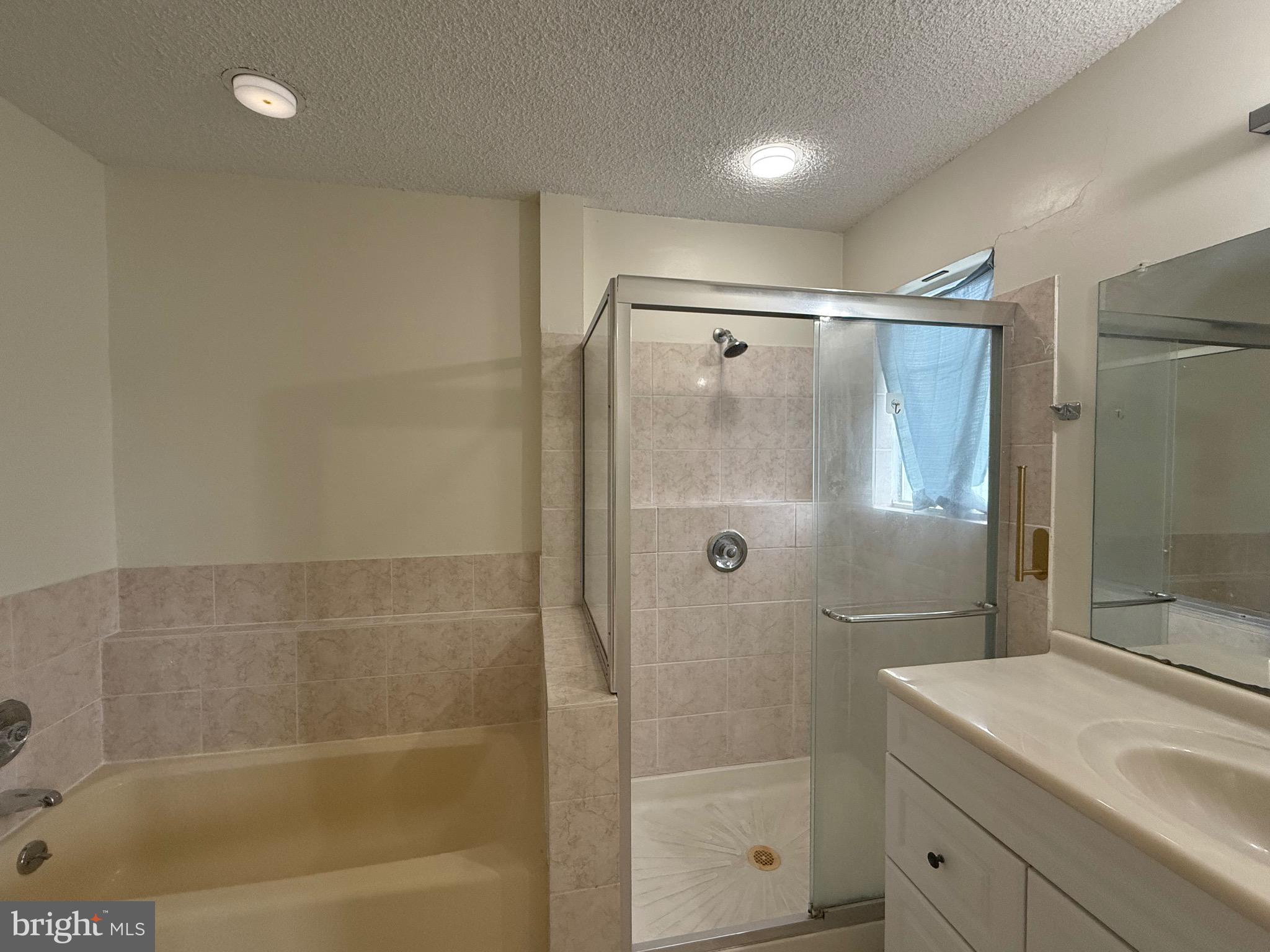 BRADFORD HILLS - Residential Lease