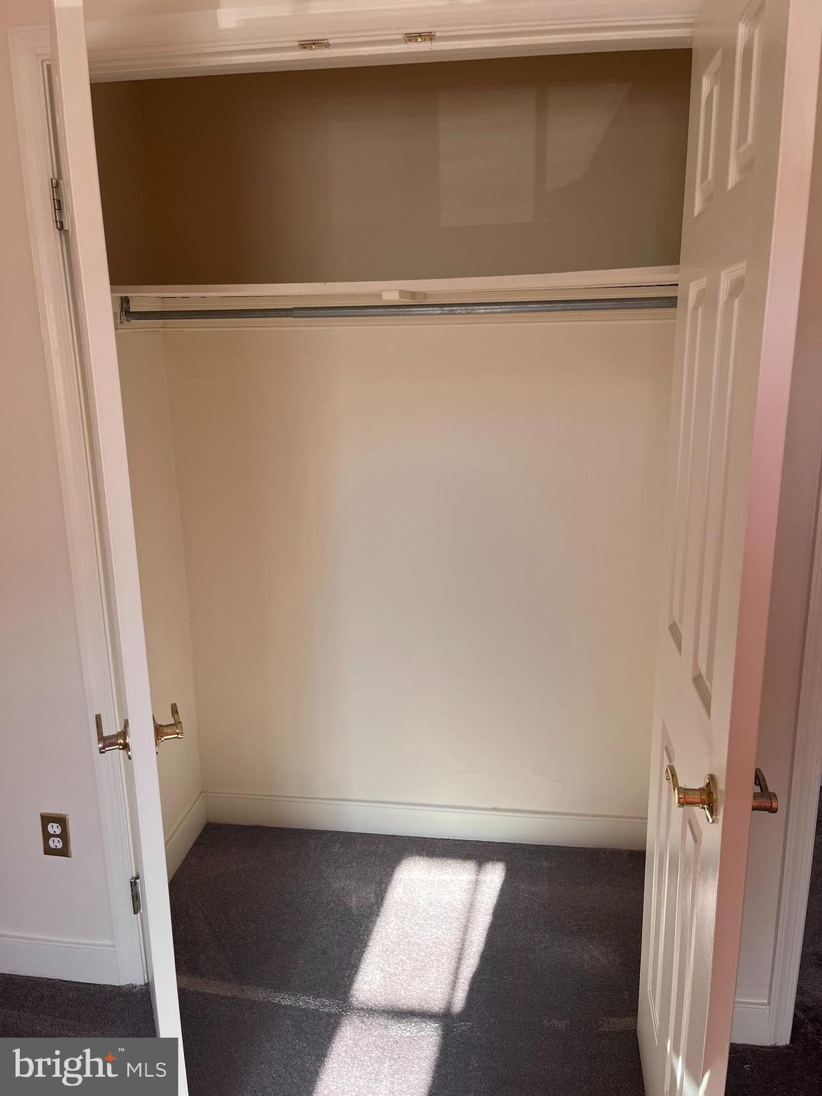 OLD TOWN - Residential Lease