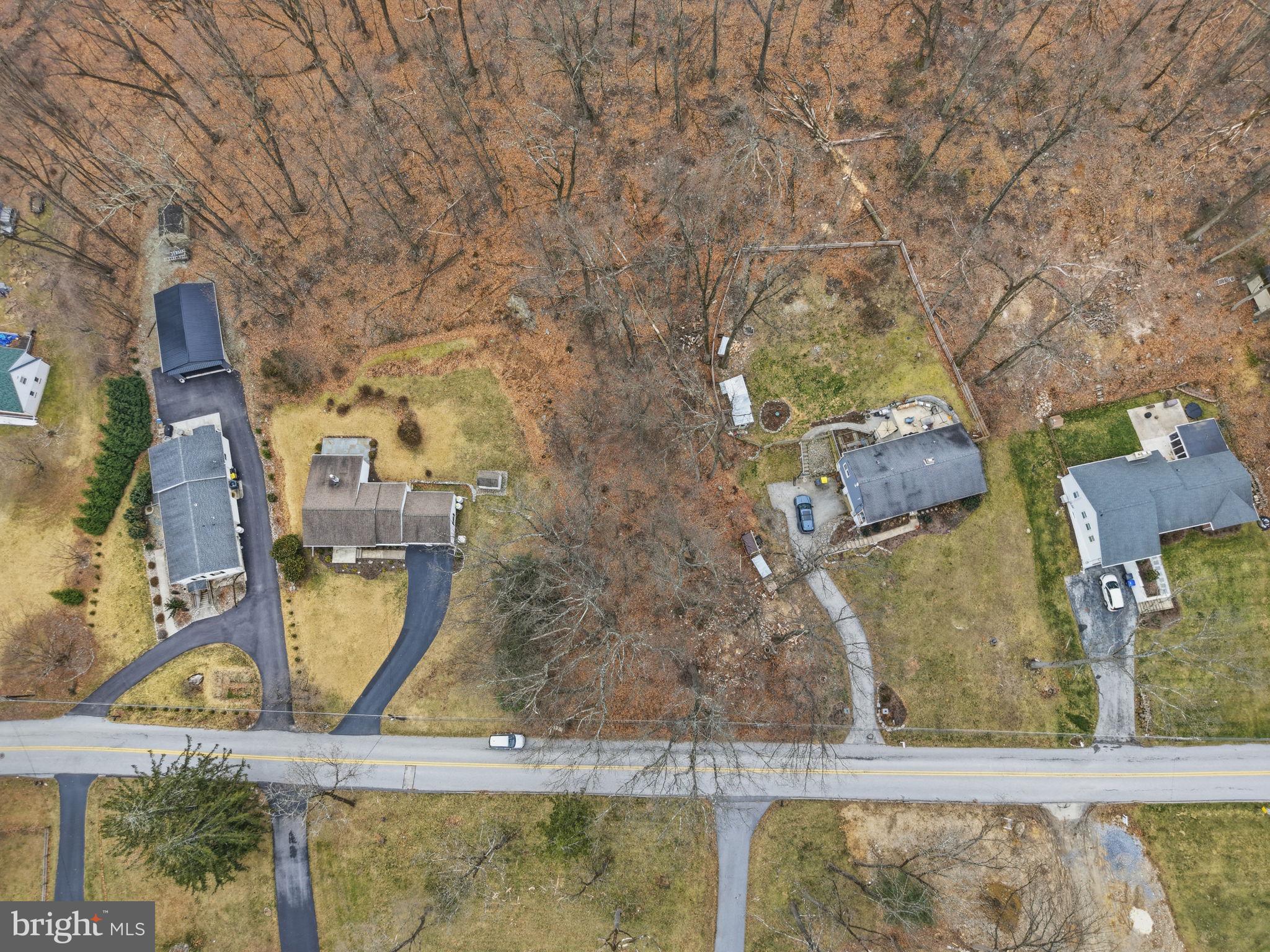 GENERAL WARREN VIL - Land