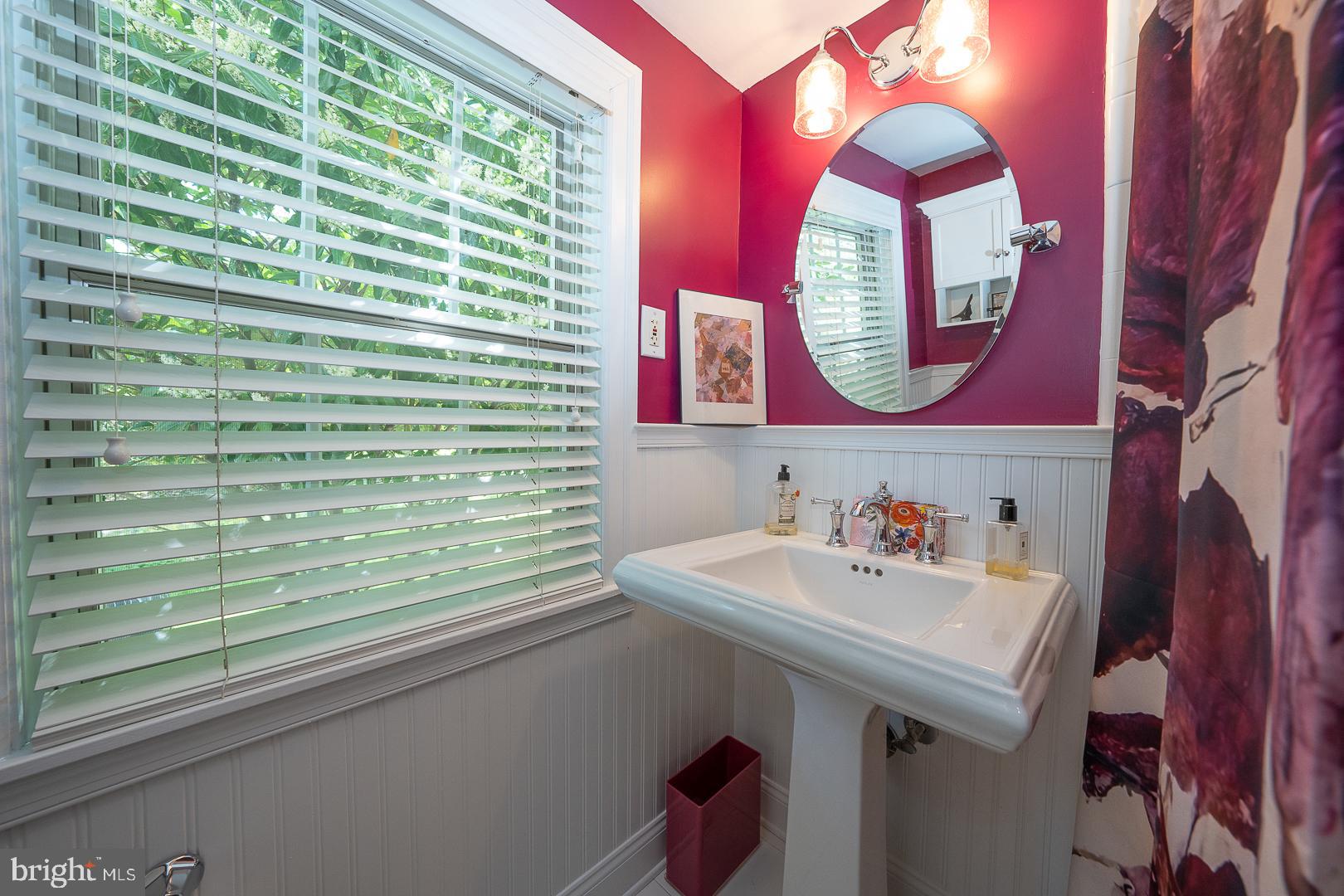 COLONIAL VIL - Residential