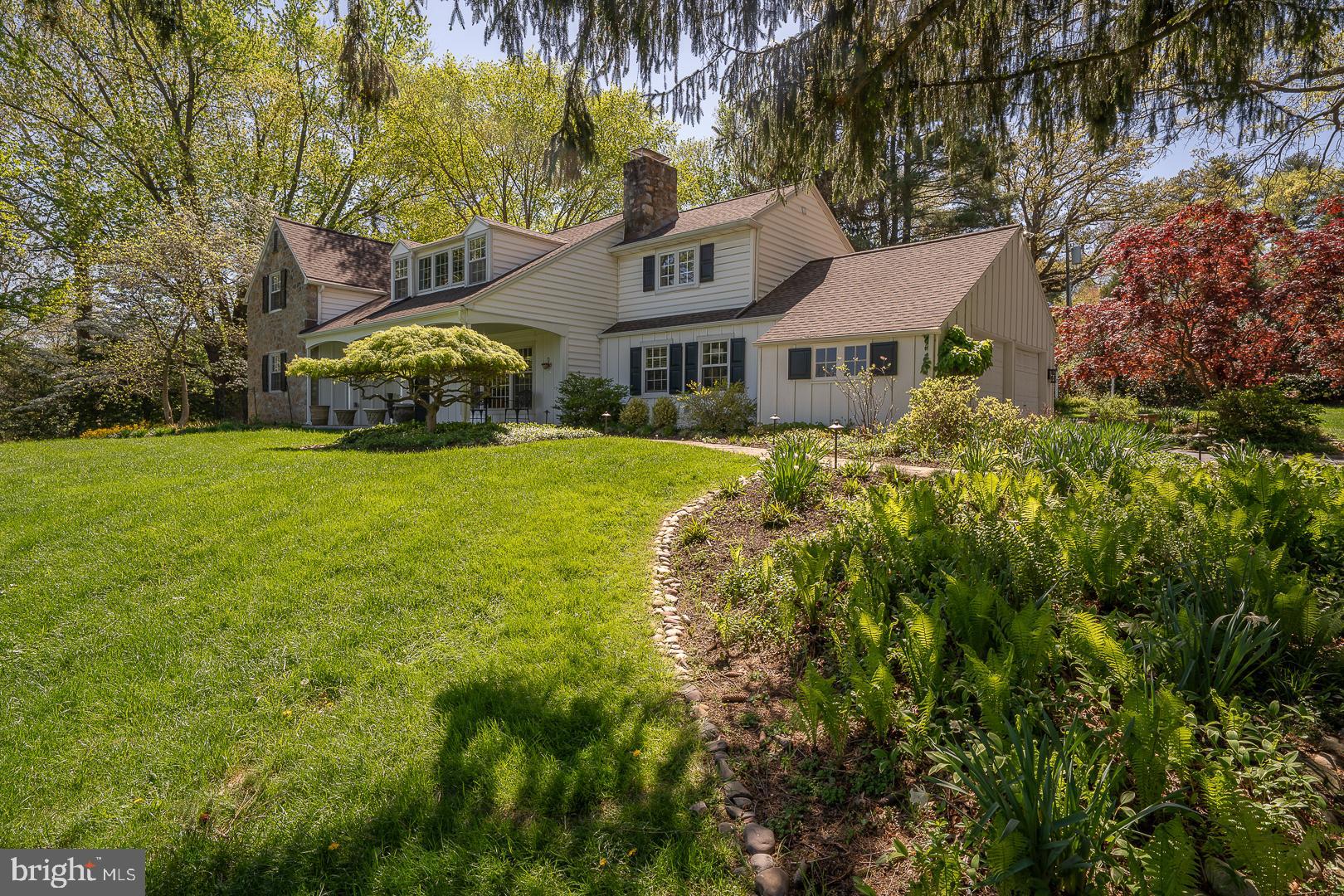 COLONIAL VIL - Residential