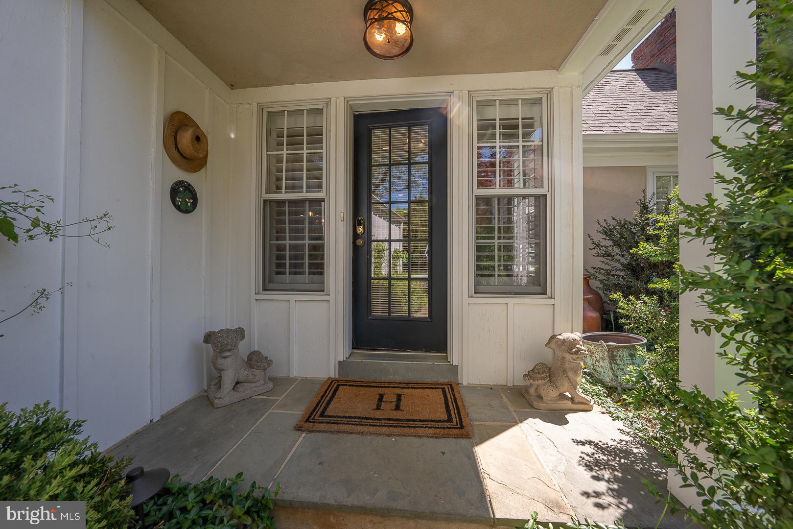 COLONIAL VIL - Residential