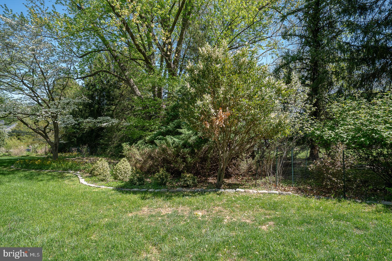 COLONIAL VIL - Residential