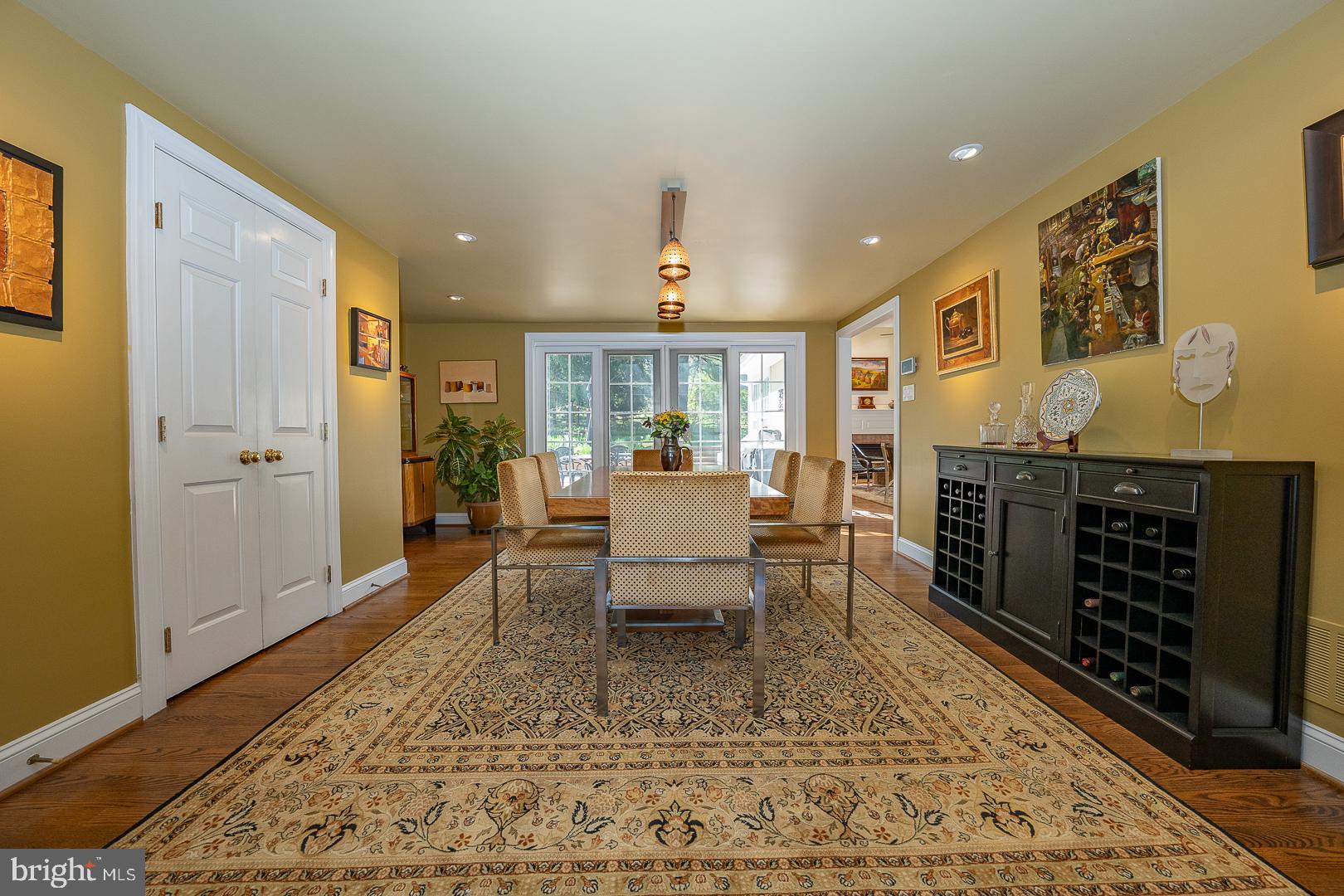 COLONIAL VIL - Residential