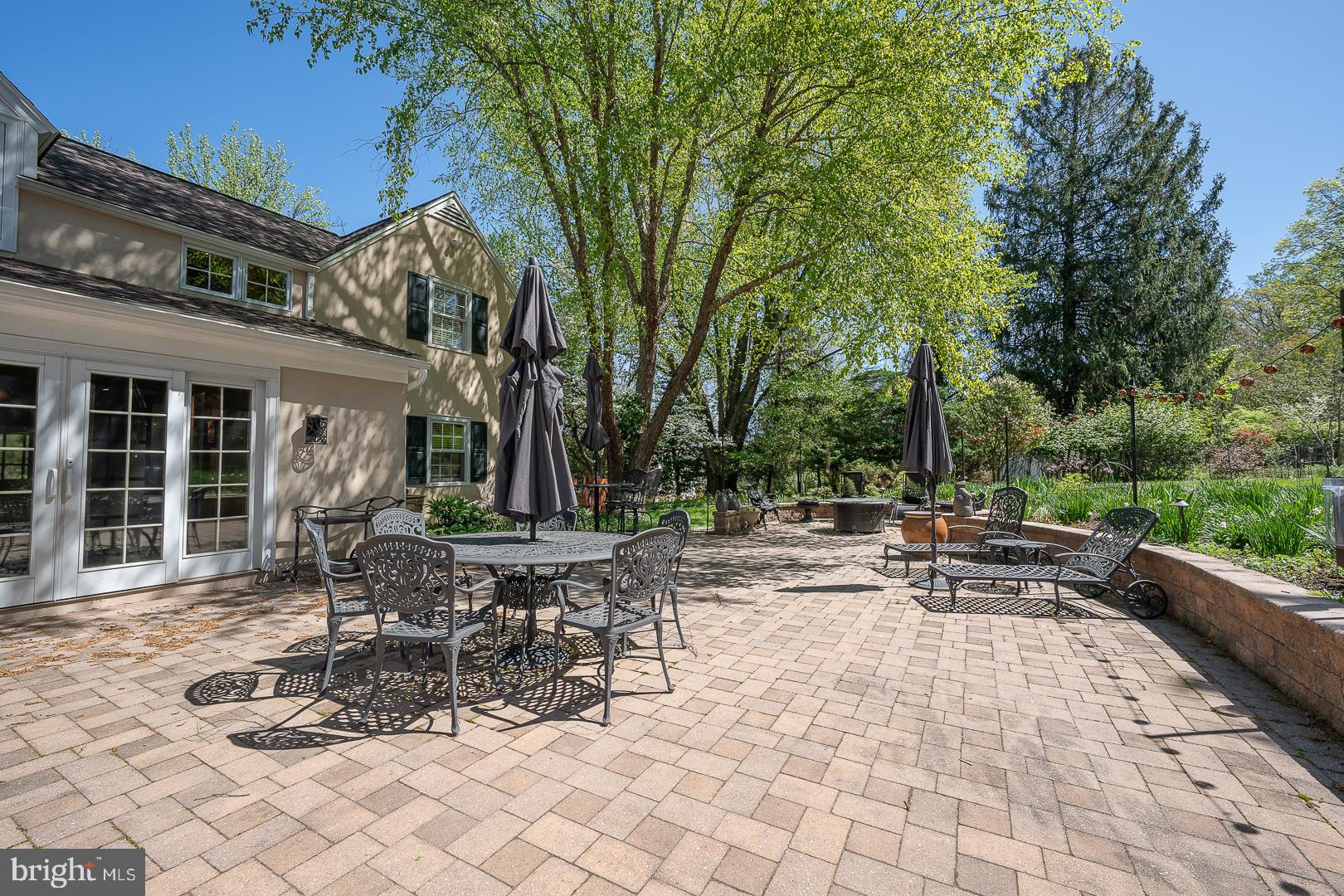 COLONIAL VIL - Residential