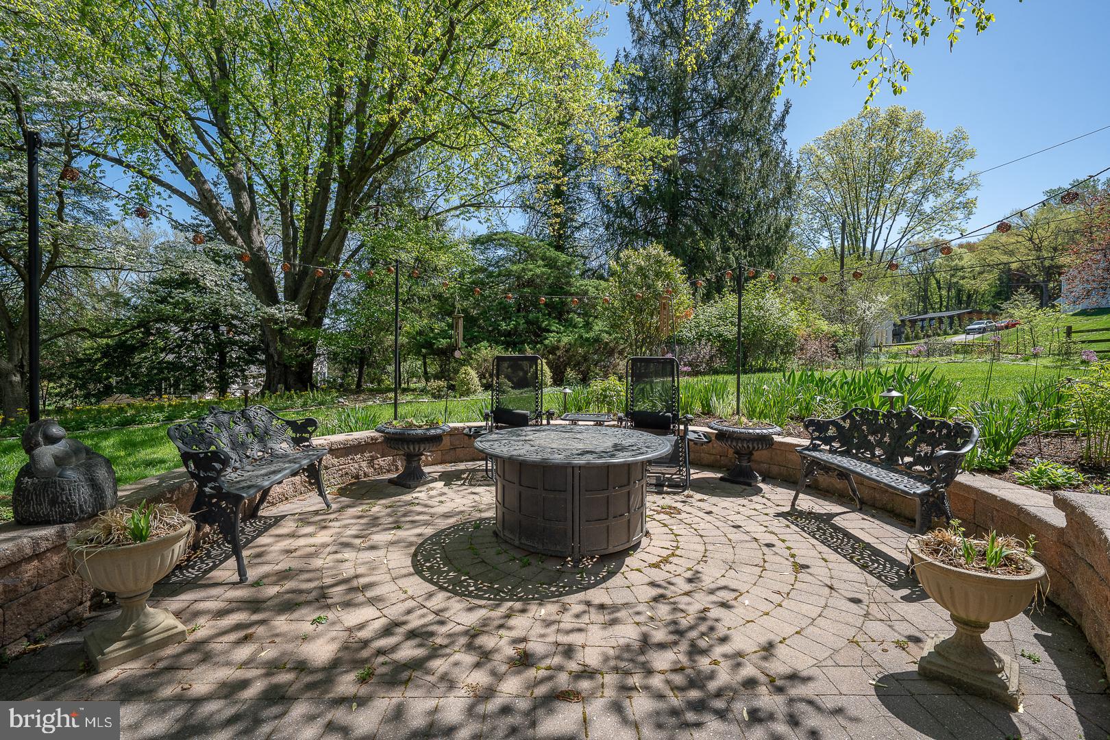 COLONIAL VIL - Residential