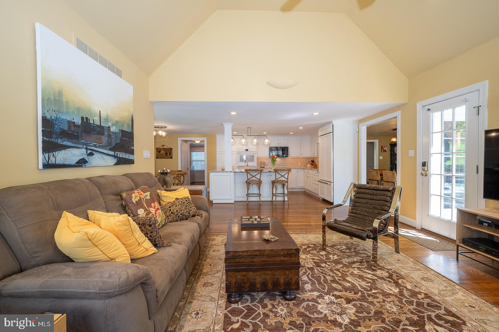 COLONIAL VIL - Residential