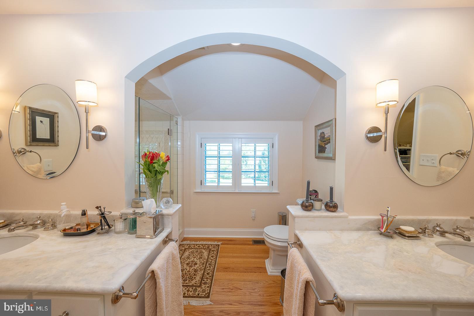 COLONIAL VIL - Residential