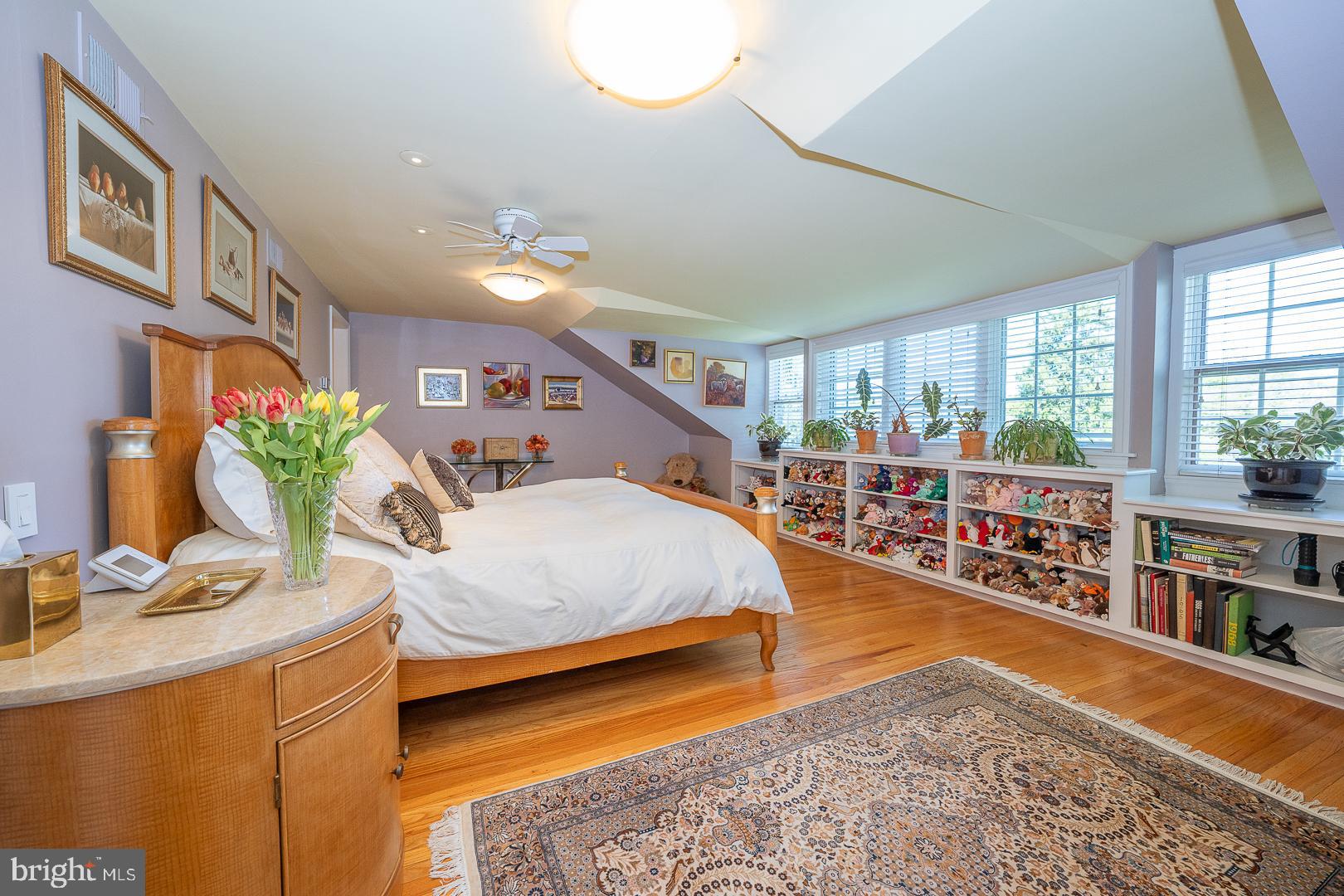 COLONIAL VIL - Residential