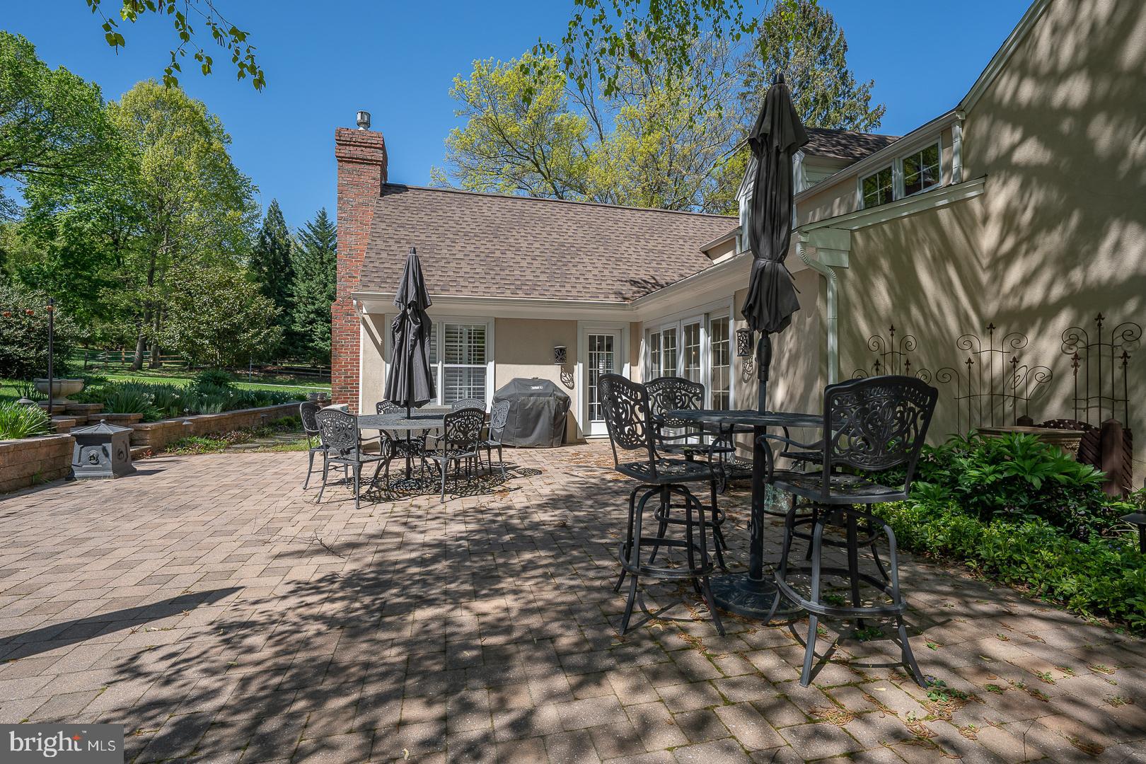 COLONIAL VIL - Residential