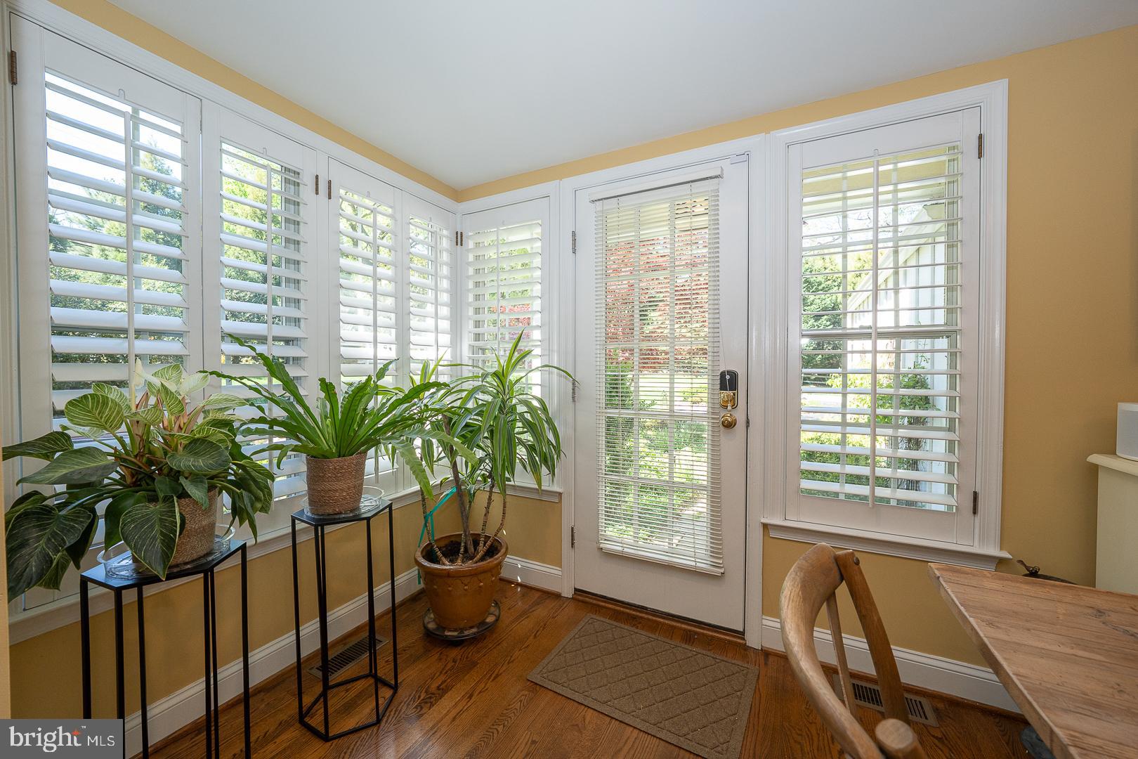 COLONIAL VIL - Residential