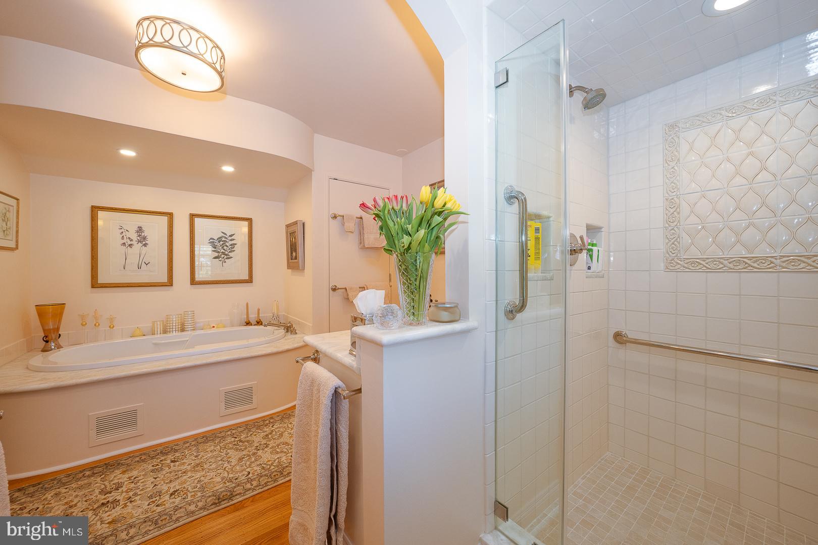 COLONIAL VIL - Residential