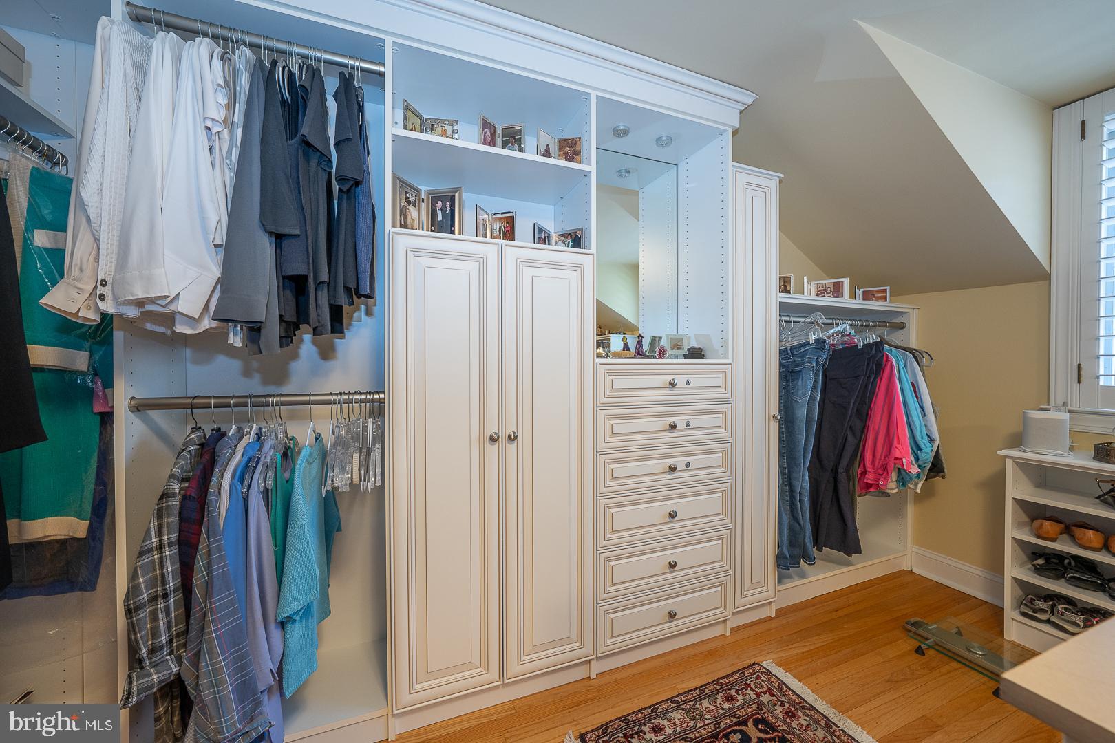 COLONIAL VIL - Residential