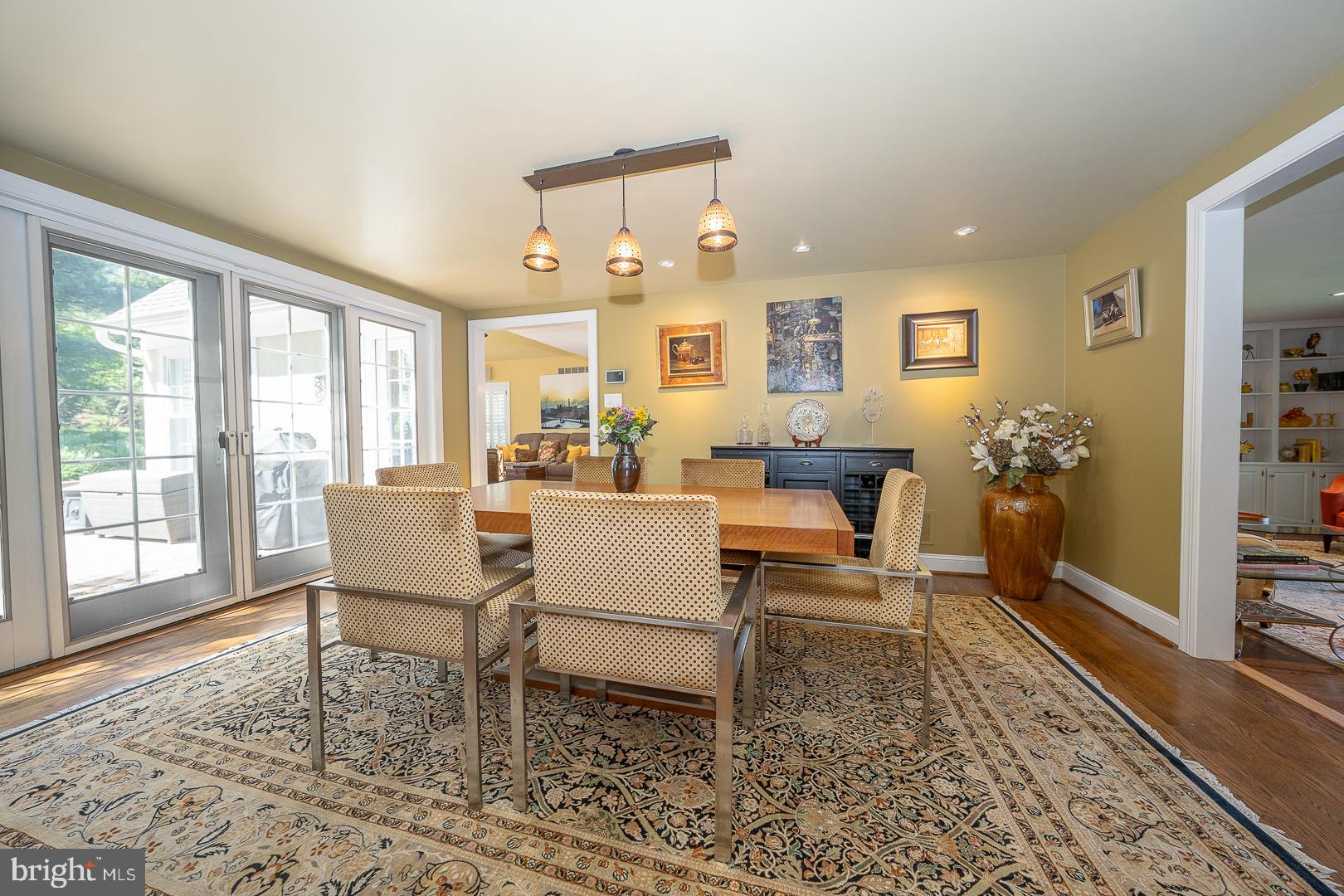 COLONIAL VIL - Residential