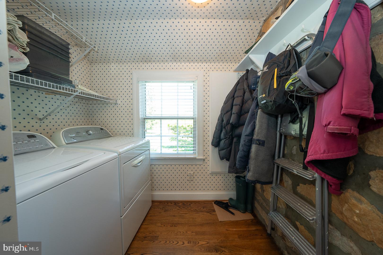 COLONIAL VIL - Residential